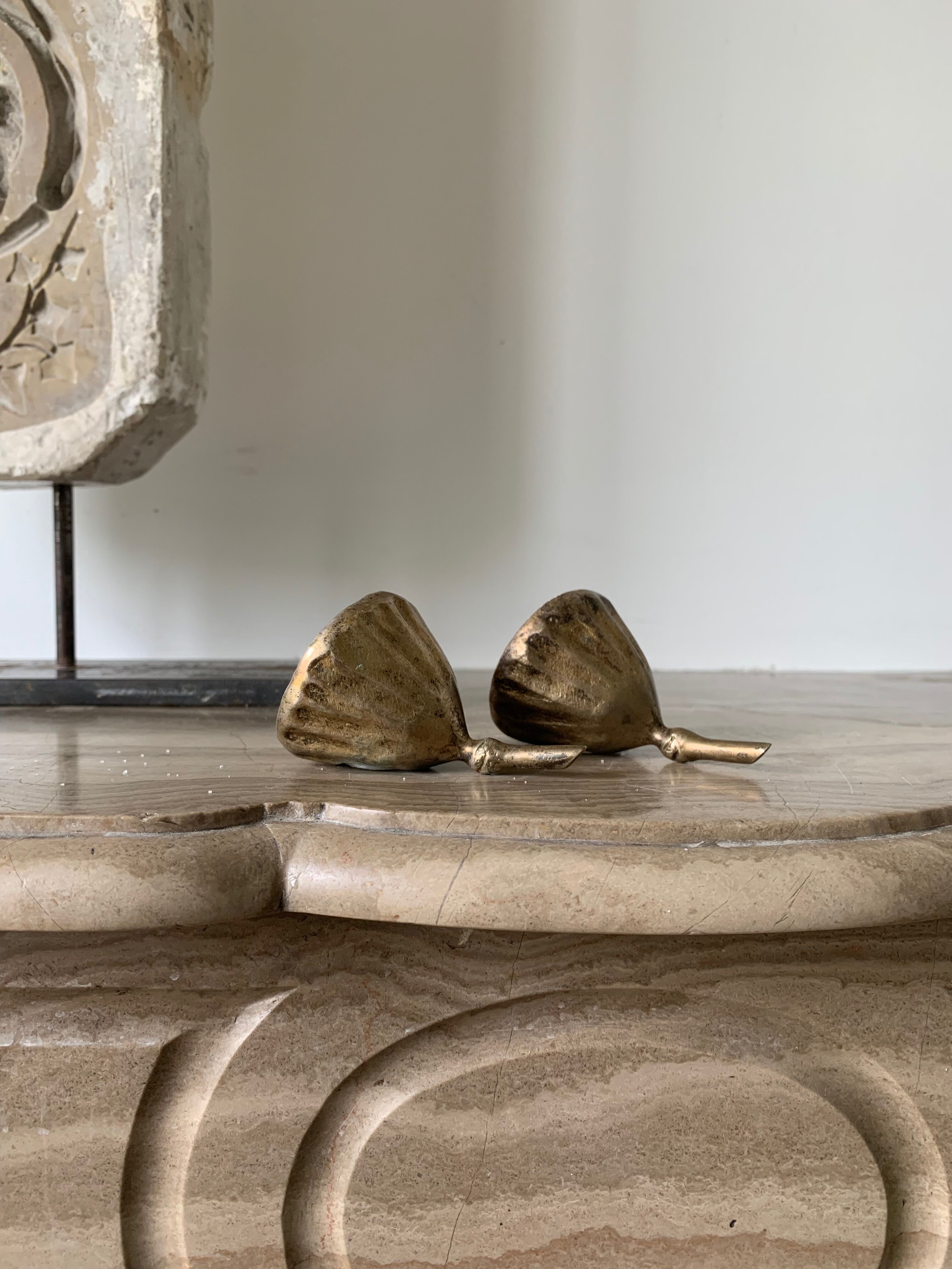 Silver lotus heart-shaped salt and pepper shaker