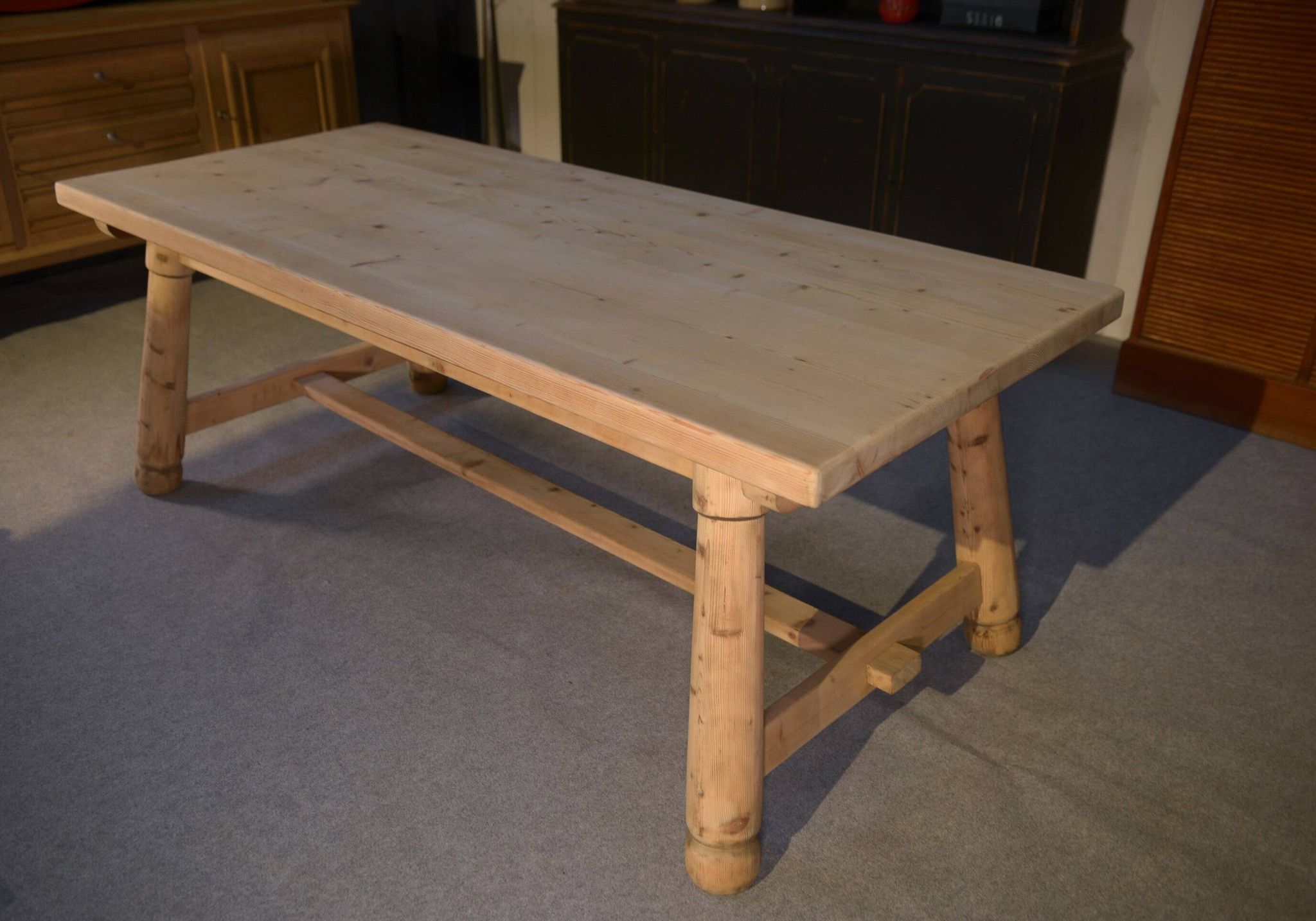 Table de ferme en pin brut brutaliste Georges Robert 1960's