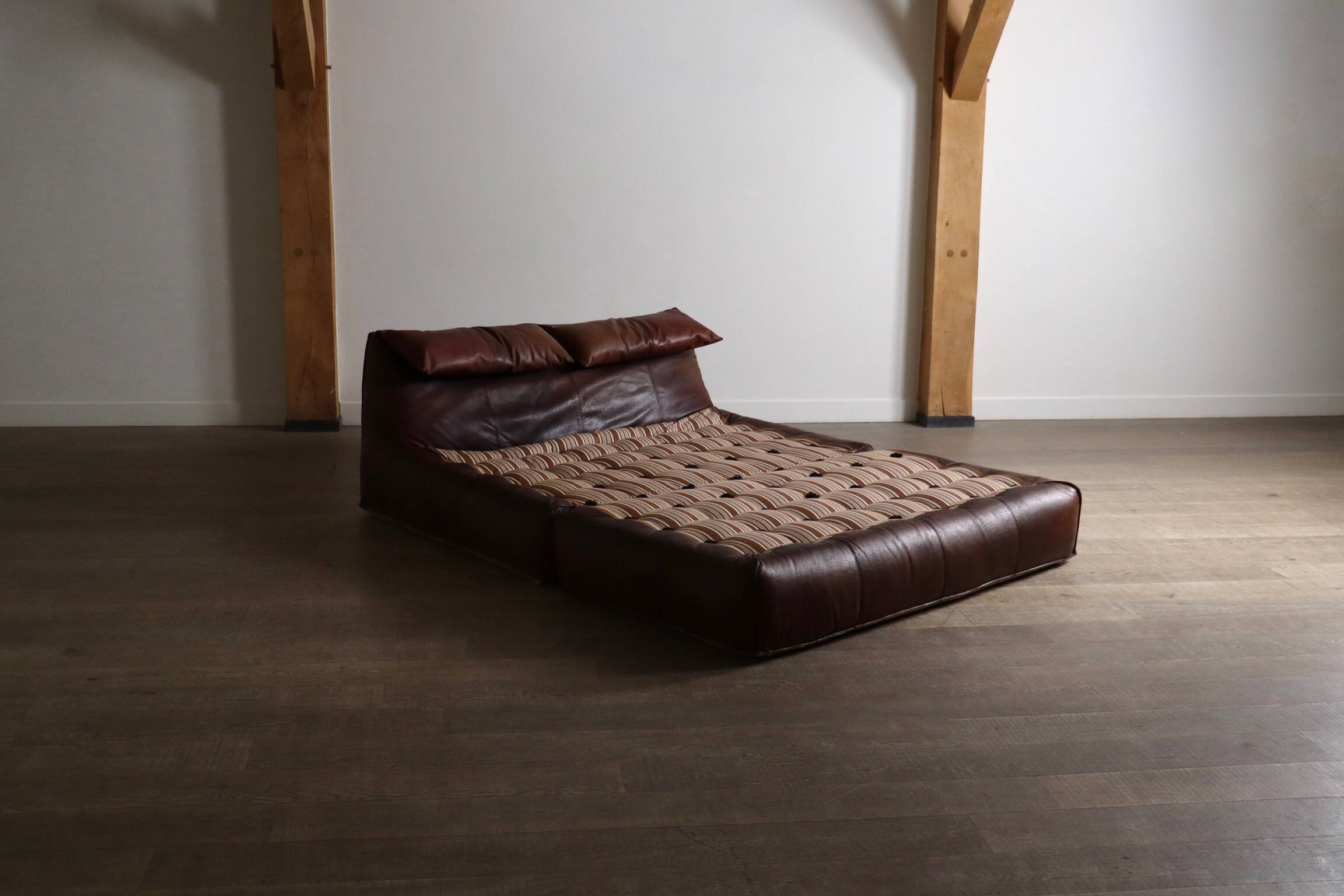 Le Bambole Bed In Buffalo Leather By Mario Bellini For B&B Italia, 1970s