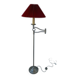 Floor lamp with articulated arm