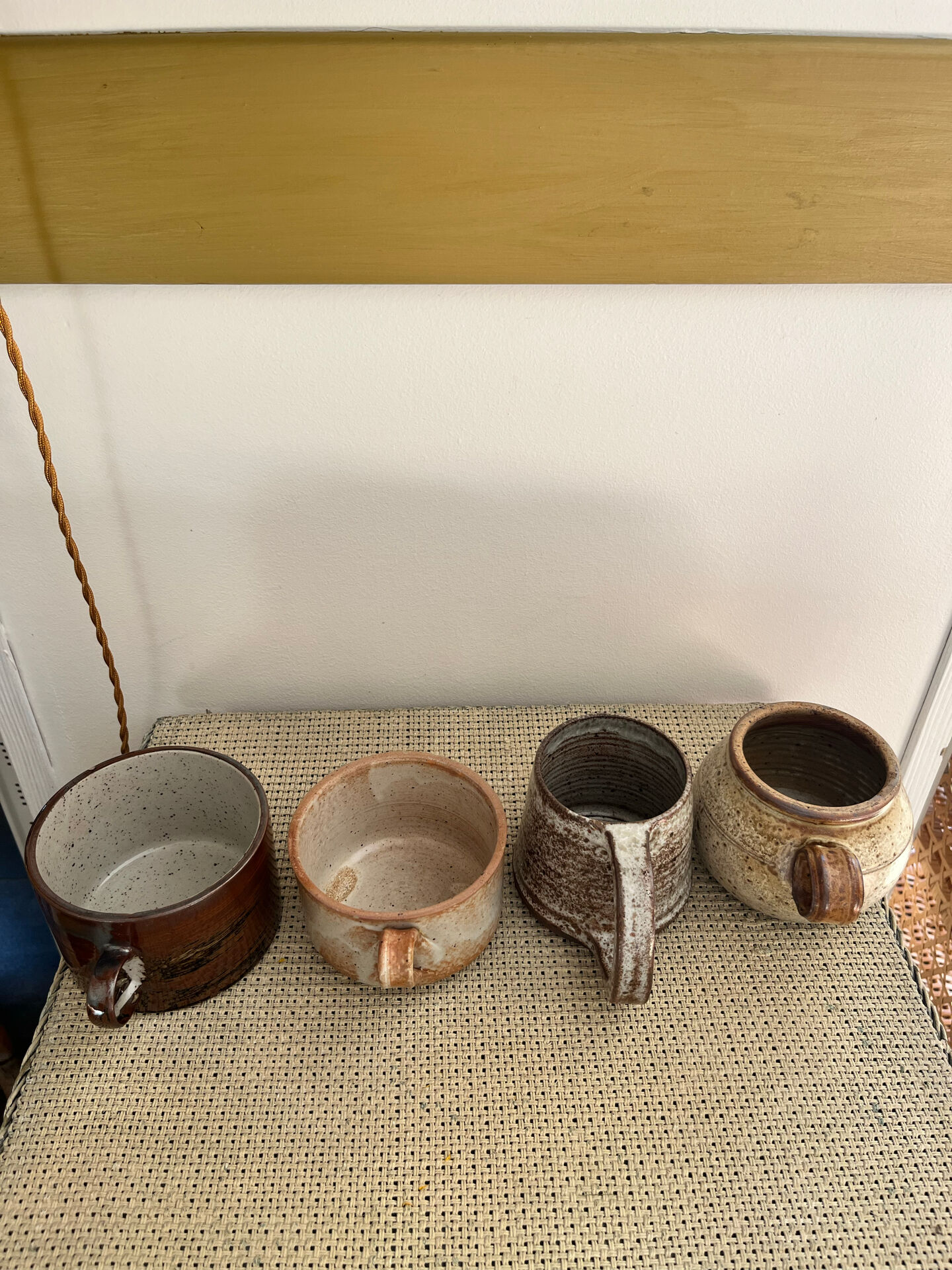 4 stoneware cups