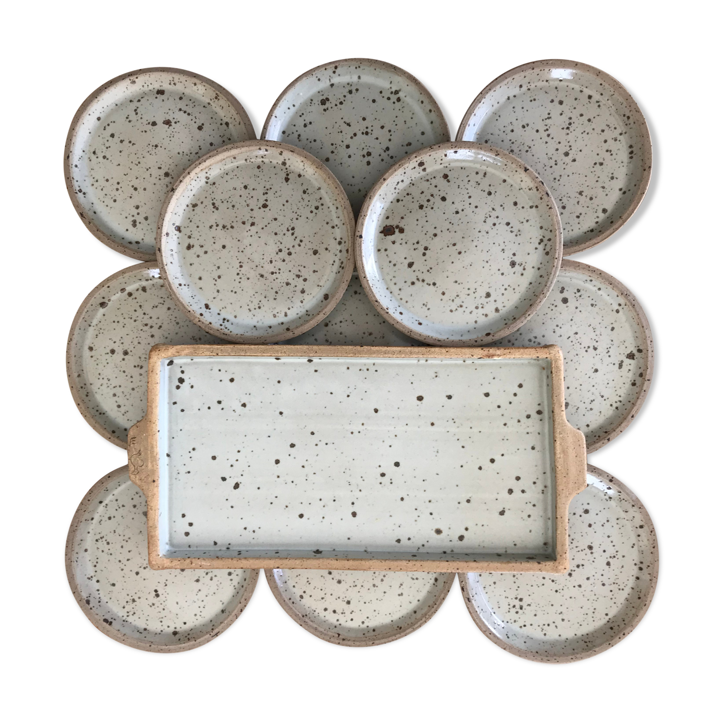 Dessert service in sandstone