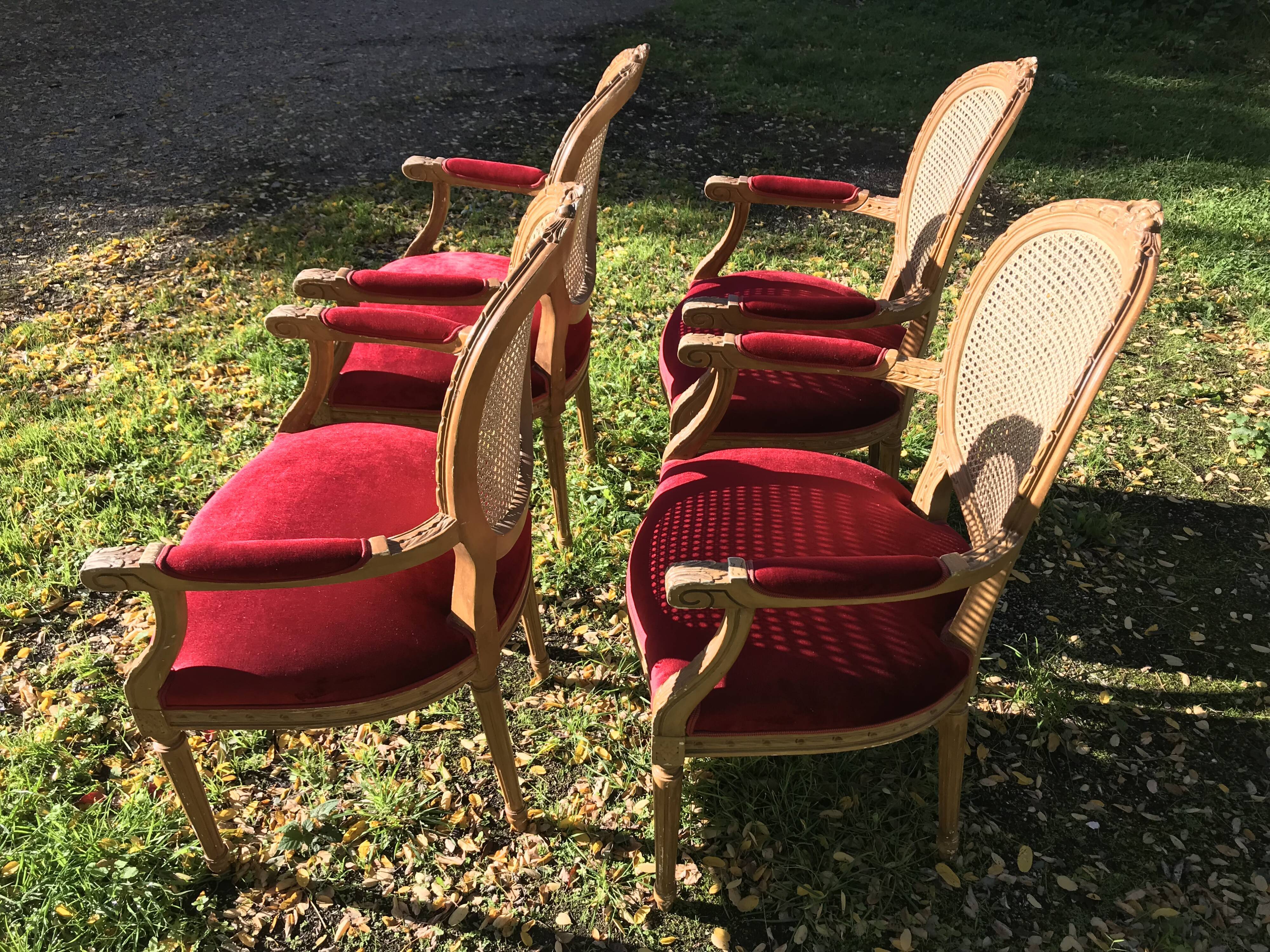 Suite of 4 Louis XVI armchairs