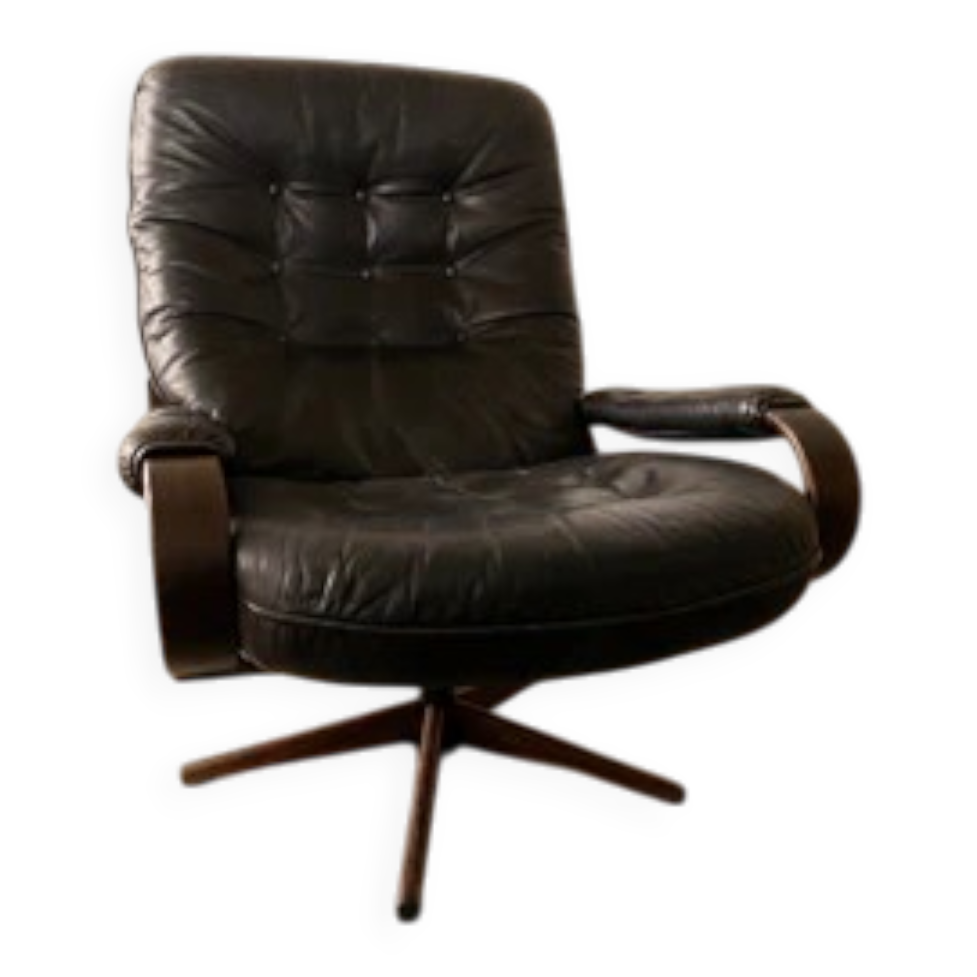 Scandinavian swivel lounge chair in black leather with a bent wood frame, 1970s.