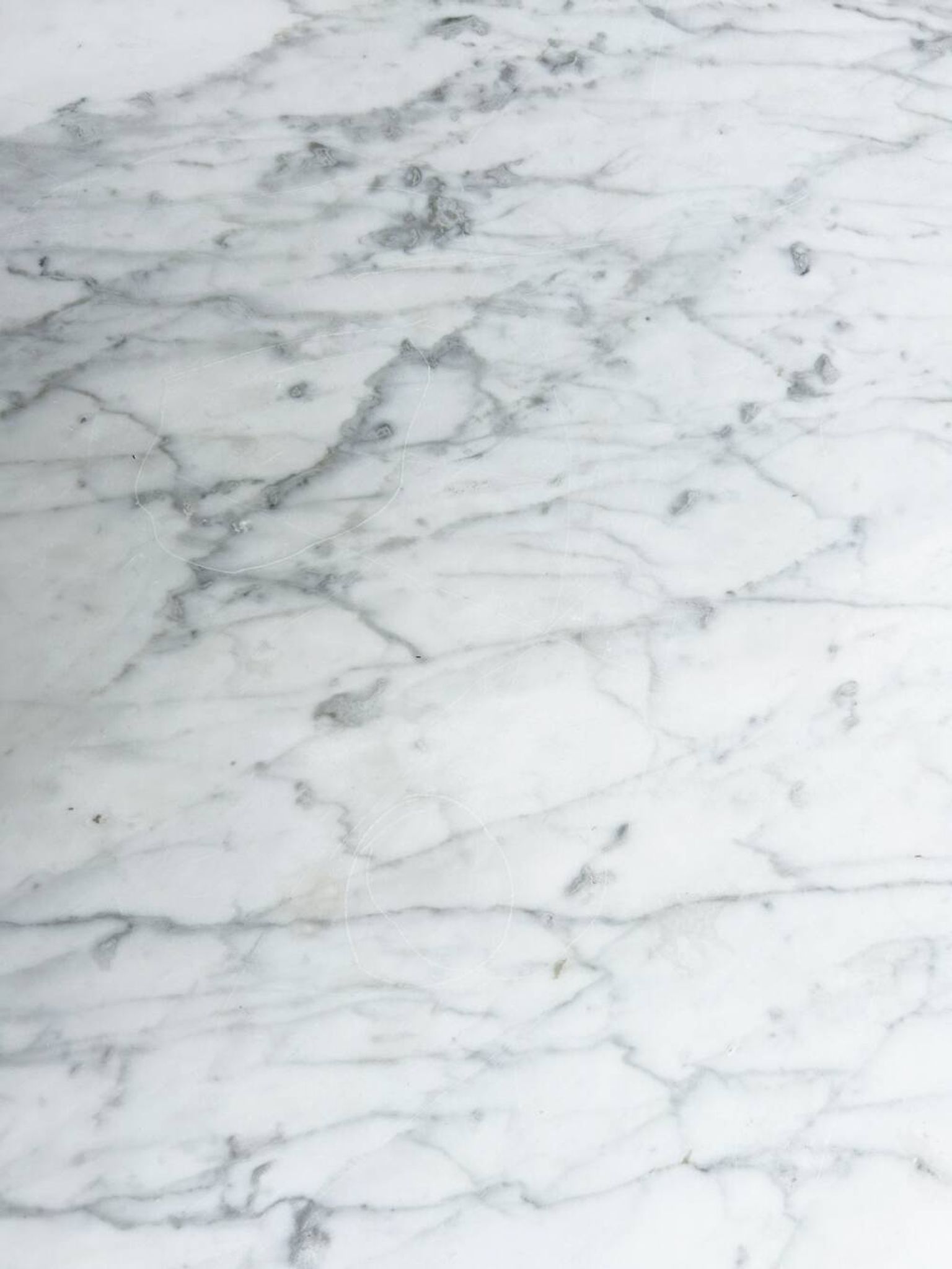 Tulip-shaped table with beveled calacata marble top, 1970s edition