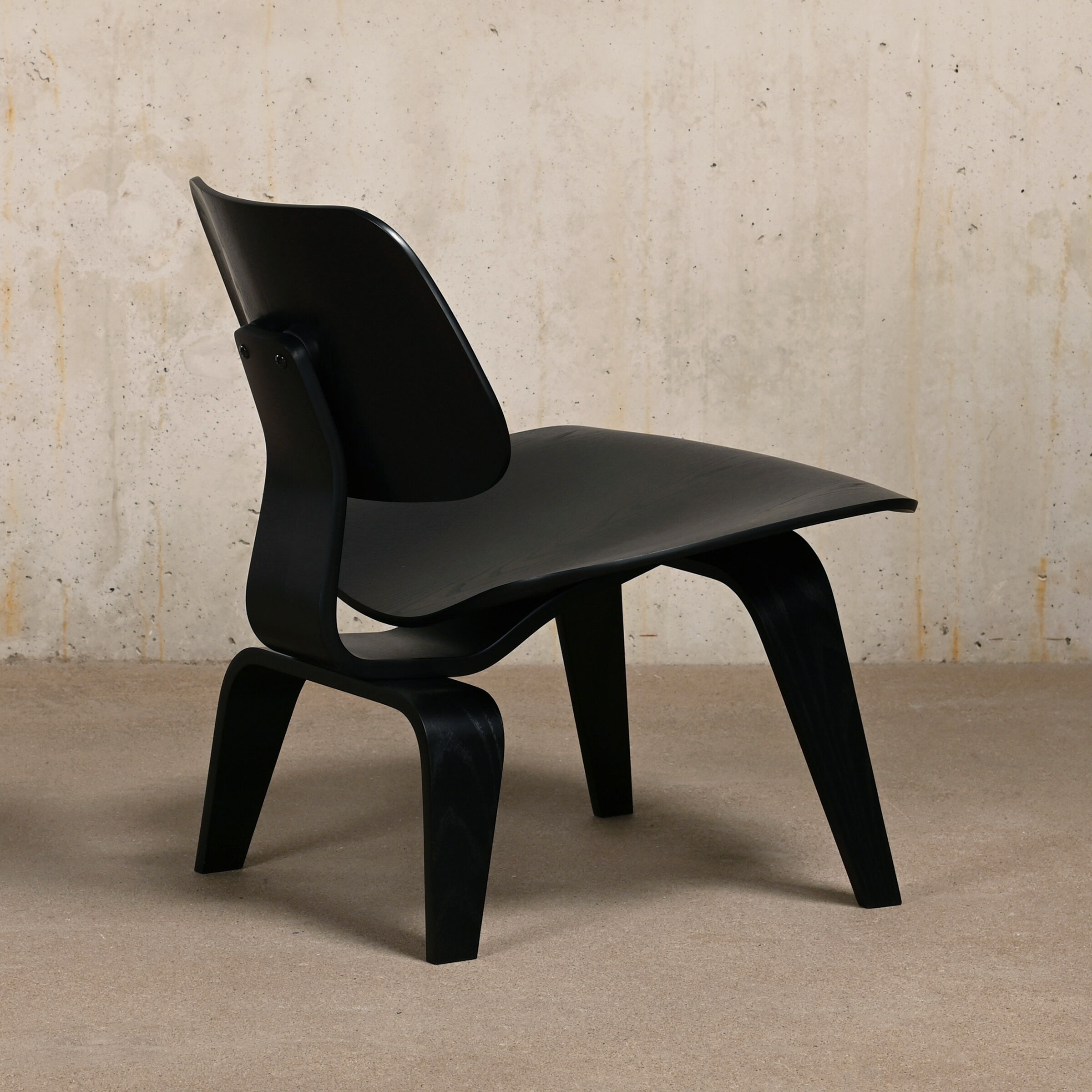 Fauteuil Charles & Ray Eames LCW pour Herman Miller