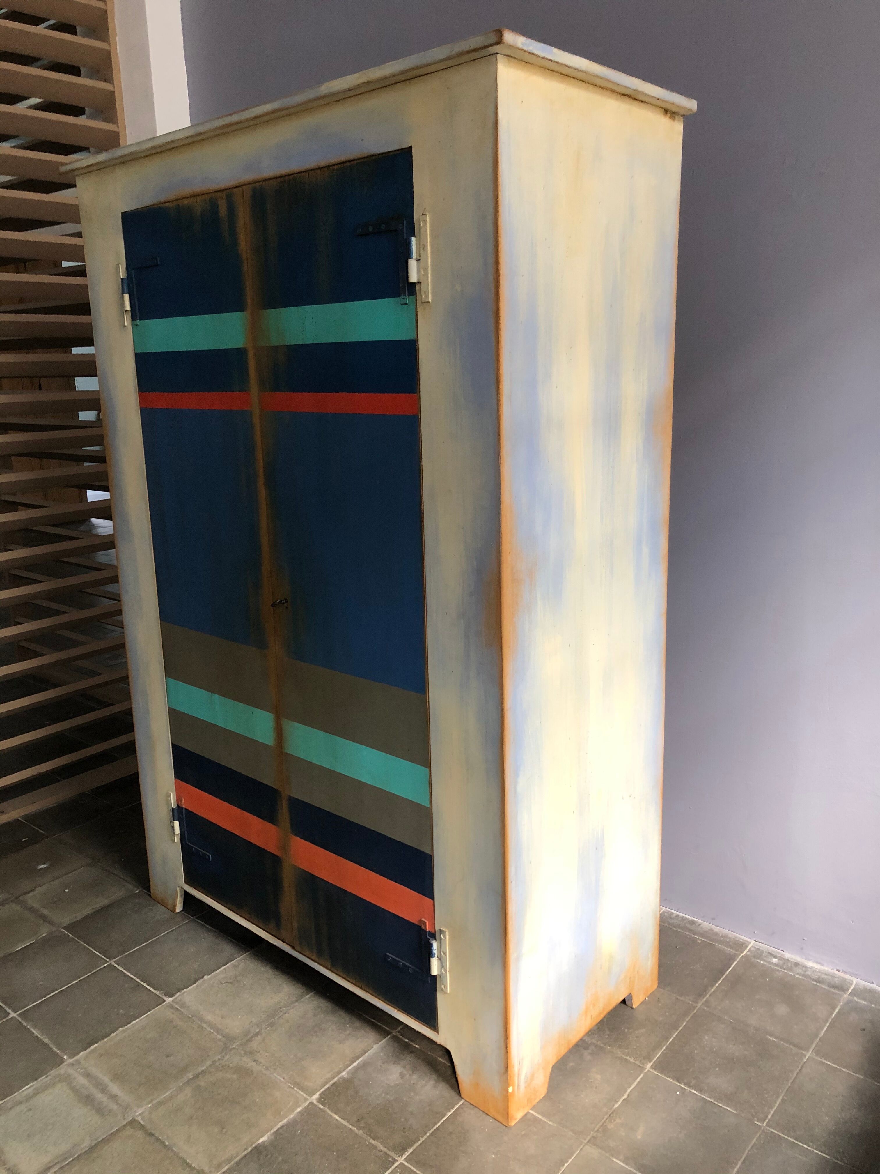 Painted wooden two-door wardrobe, Henri Quinta