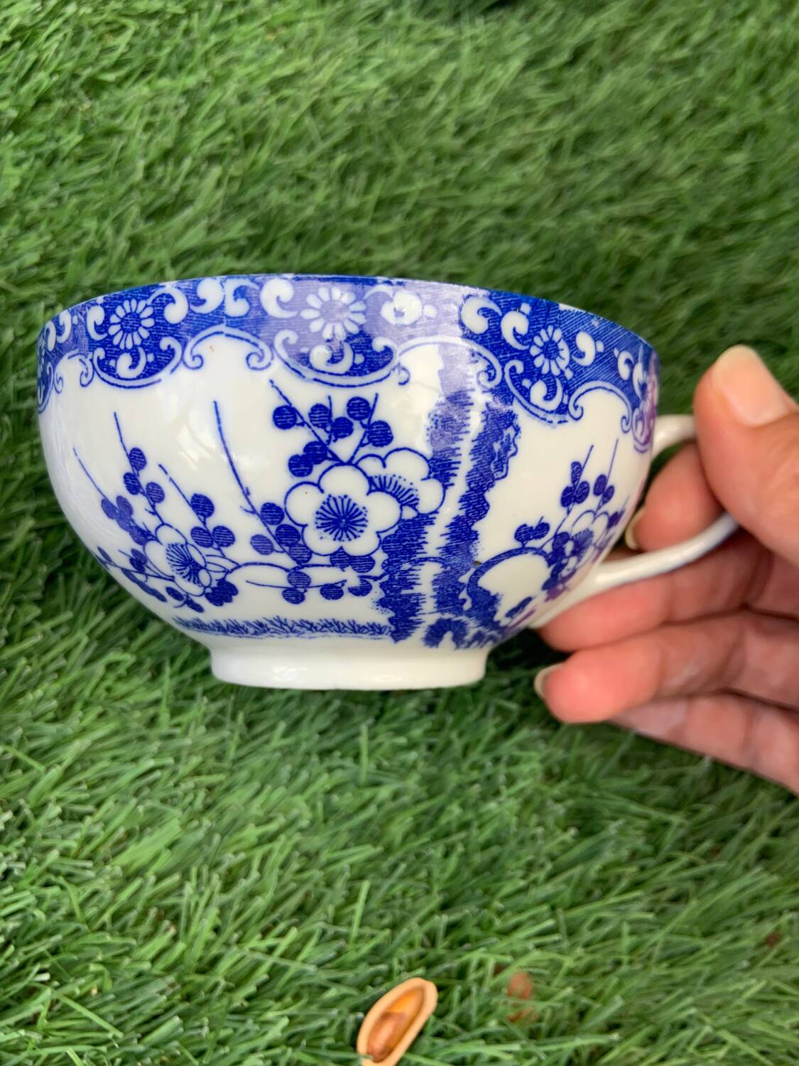 Cups in very fine CFC Japan porcelain