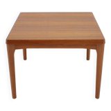 Table basse en teck par Henning Kjærnulf pour Vejle Mobelfabrik Danemark années 1960