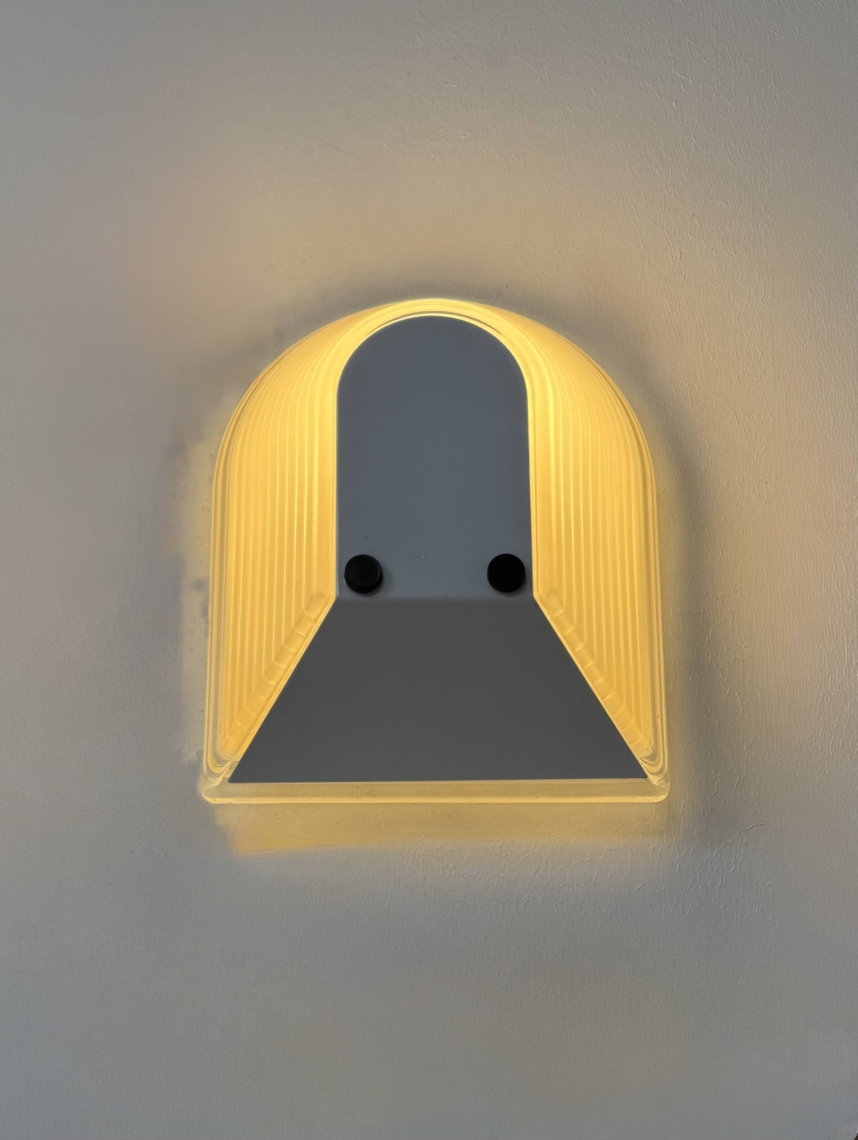 Pair of Tesi wall lights by Roberto Fiorato, Prisma, frosted glass Italy 1980