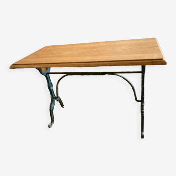 Table bistot