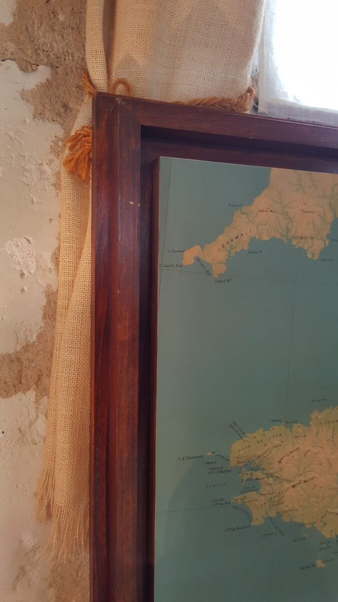 Carte de France en relief vintage sur cadre en bois