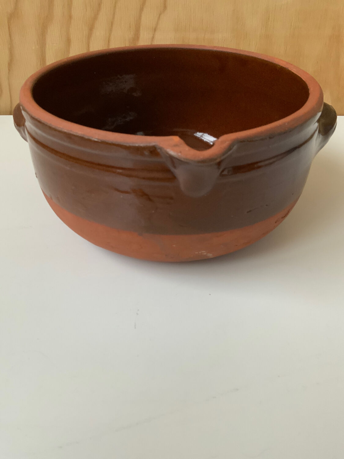 Glazed clay dish