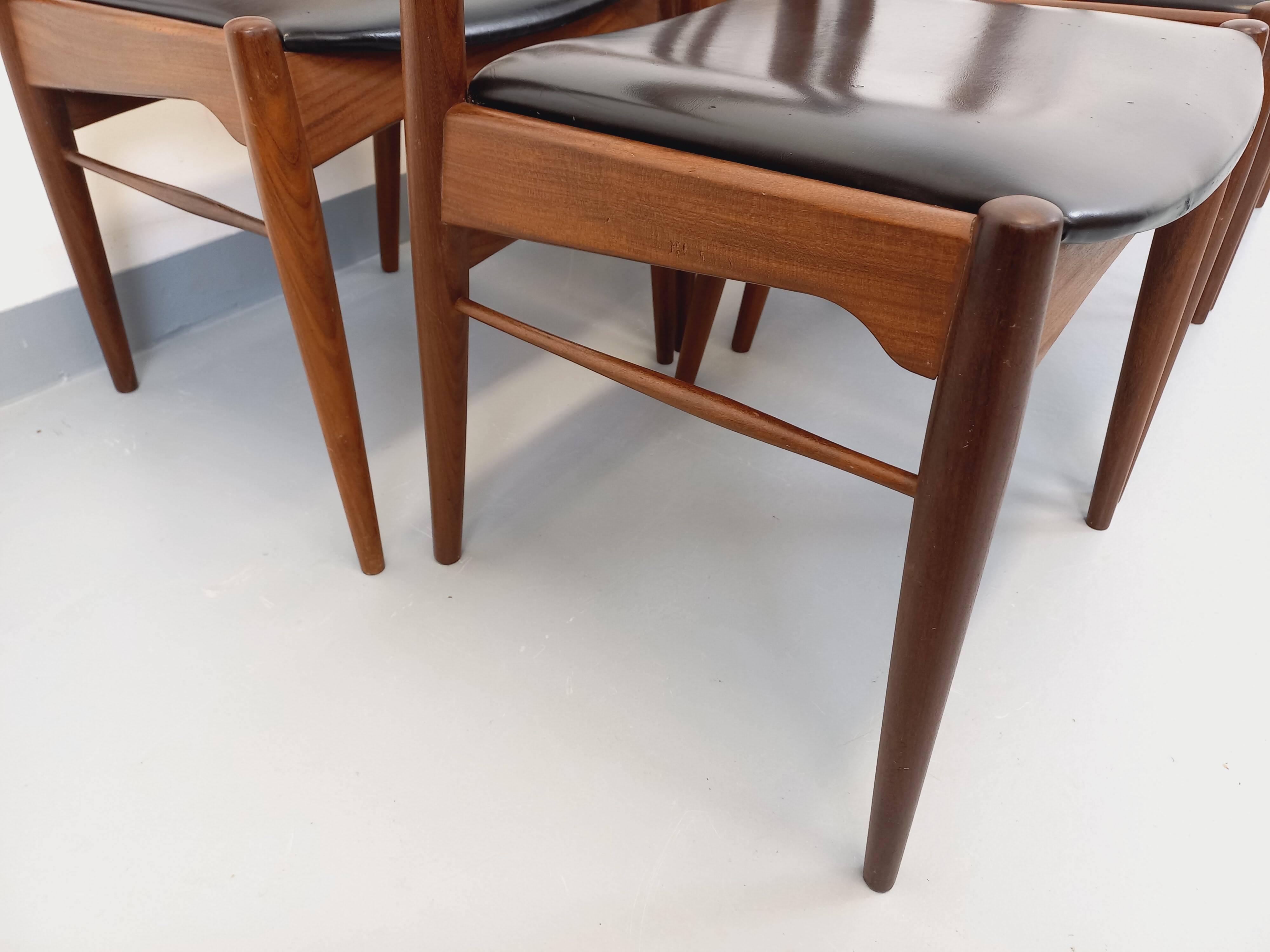 6 vintage Danish Scandinavian chairs by Aerthoj Jensen & Molholm in teak.