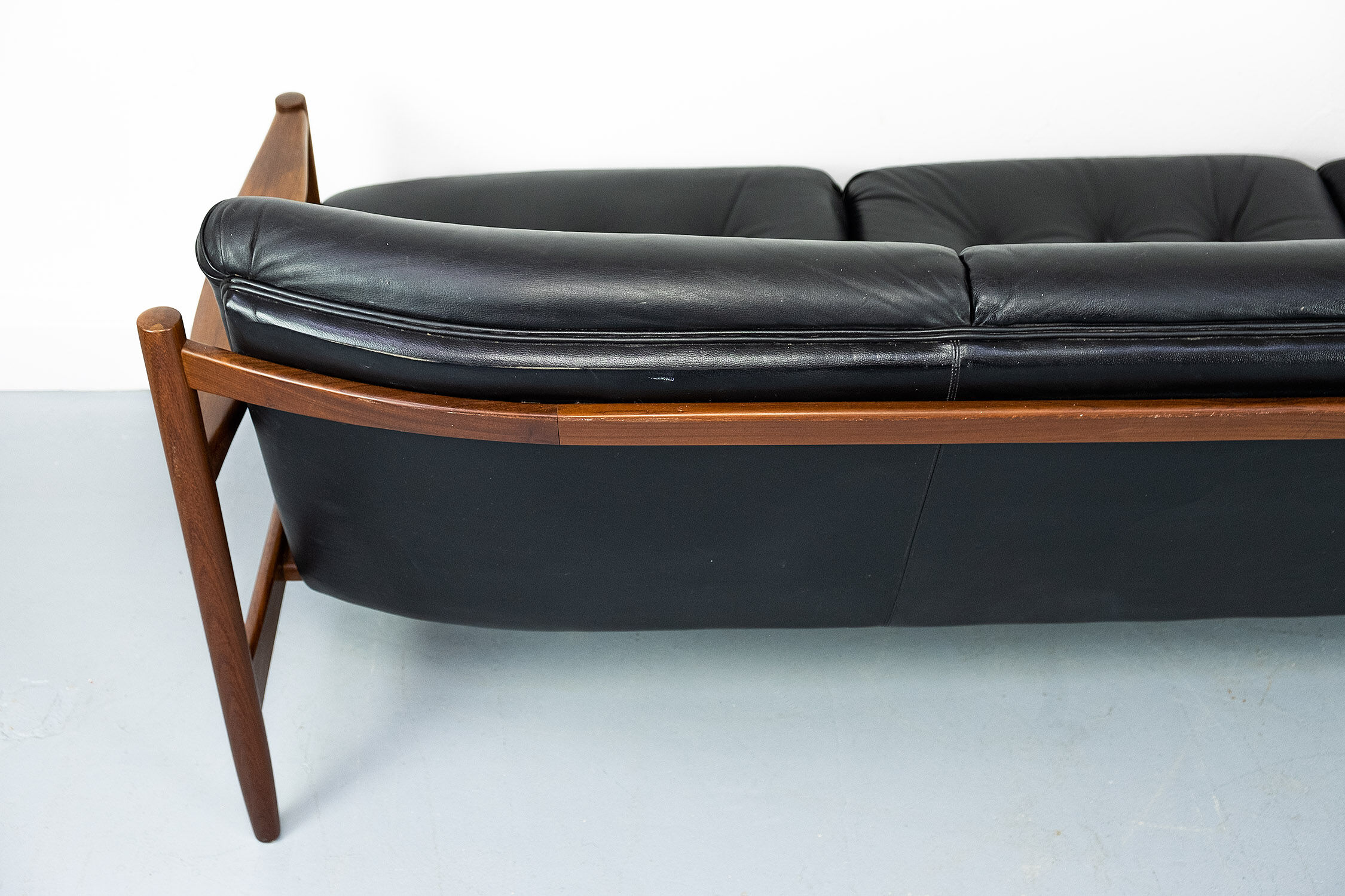 Midcentury leather lounge sofa 1960s