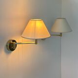 Paire d'appliques vintage orientable, laiton et tissu beige, France, 1970