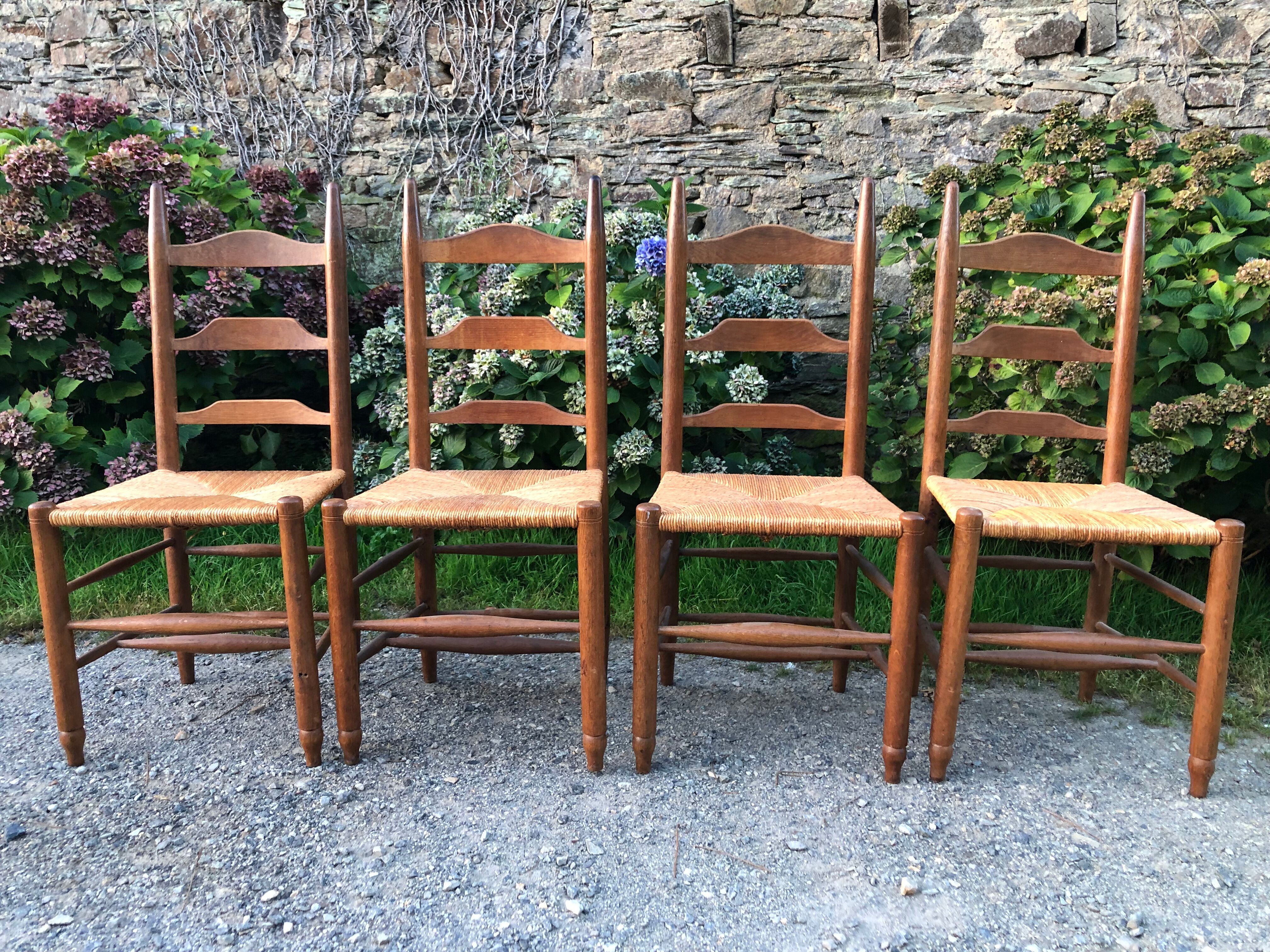 4 oak mulched chairs