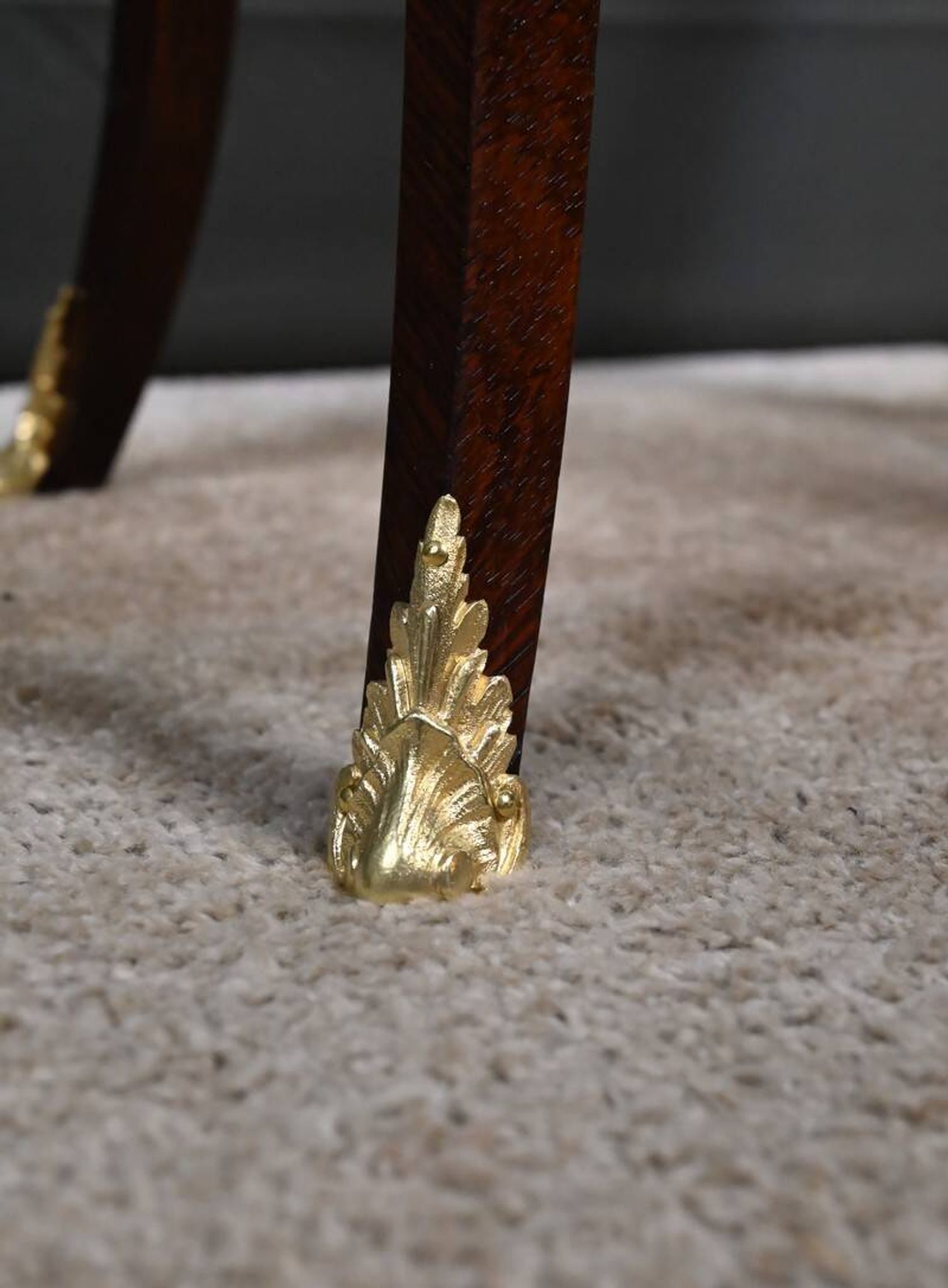 Table de salon, travailleuse en marqueterie, style Louis XV – fin XIXe