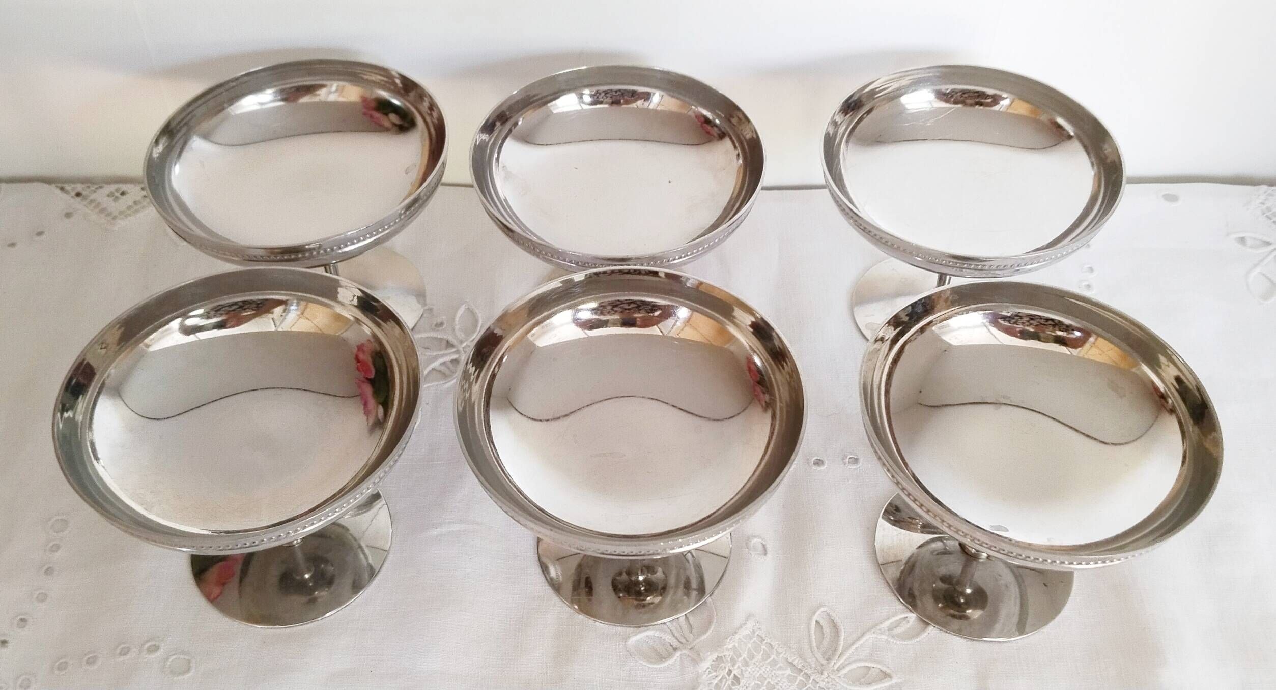 Ice cream or sorbet cups, set of 6, in 18/10 stainless steel (ref 24 / 25)