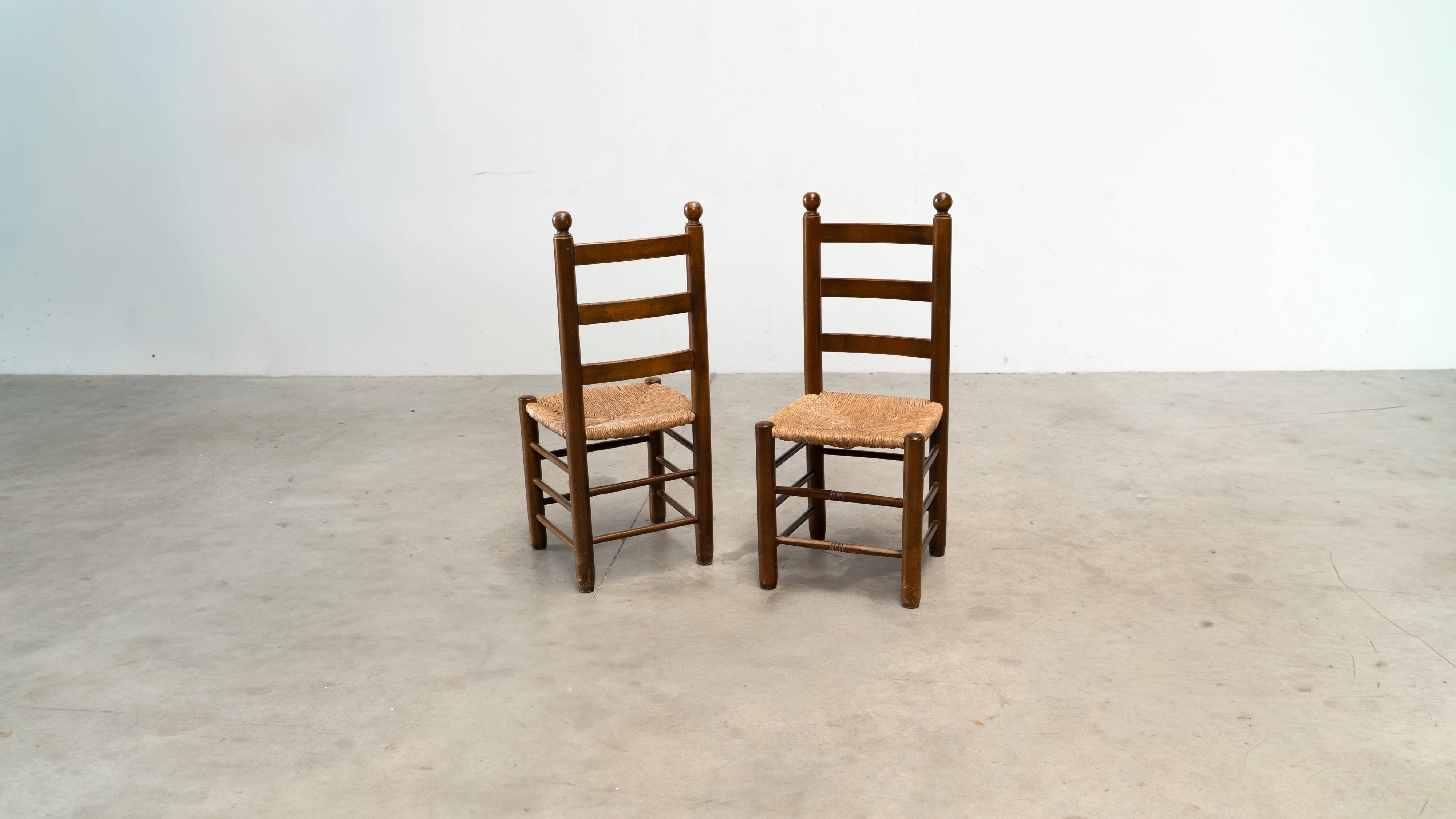 Ensemble de six chaises de salle à manger françaises par Charles Dudouyt