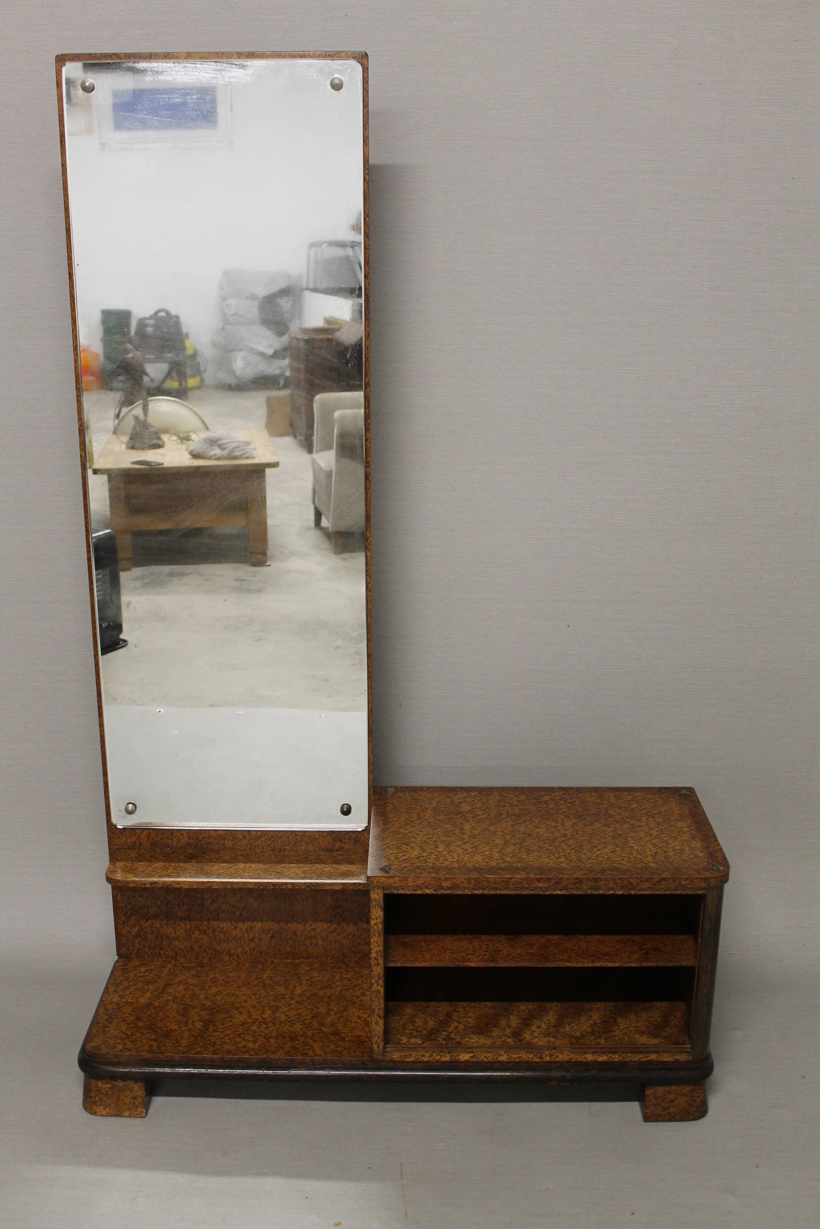 Period hairdresser art deco