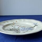Fluted plate Longchamp, decorated with dragonflies and flowers.