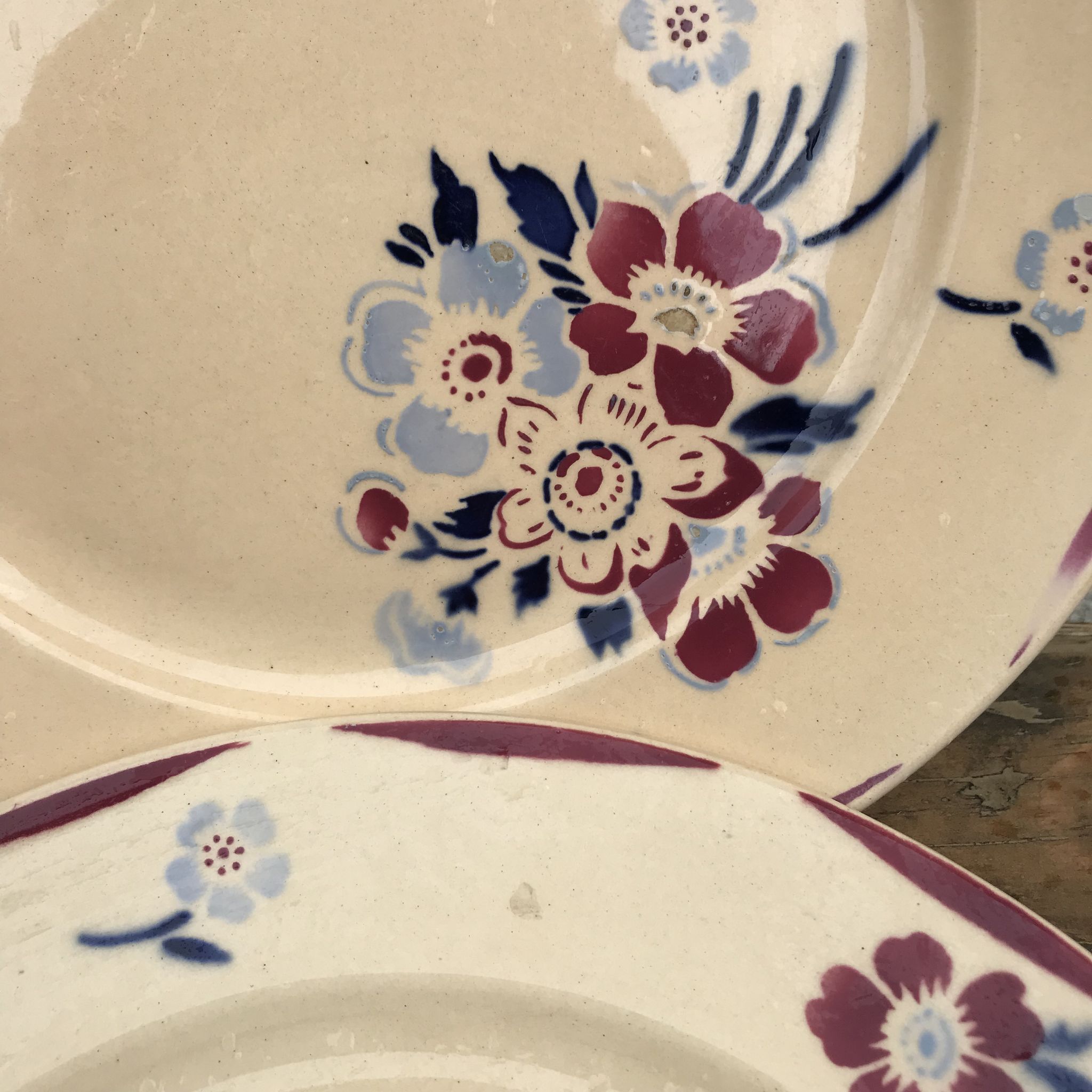 6 Vintage flat plates in Luneville earthenware evreux model