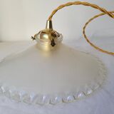 Serrated opaline suspension