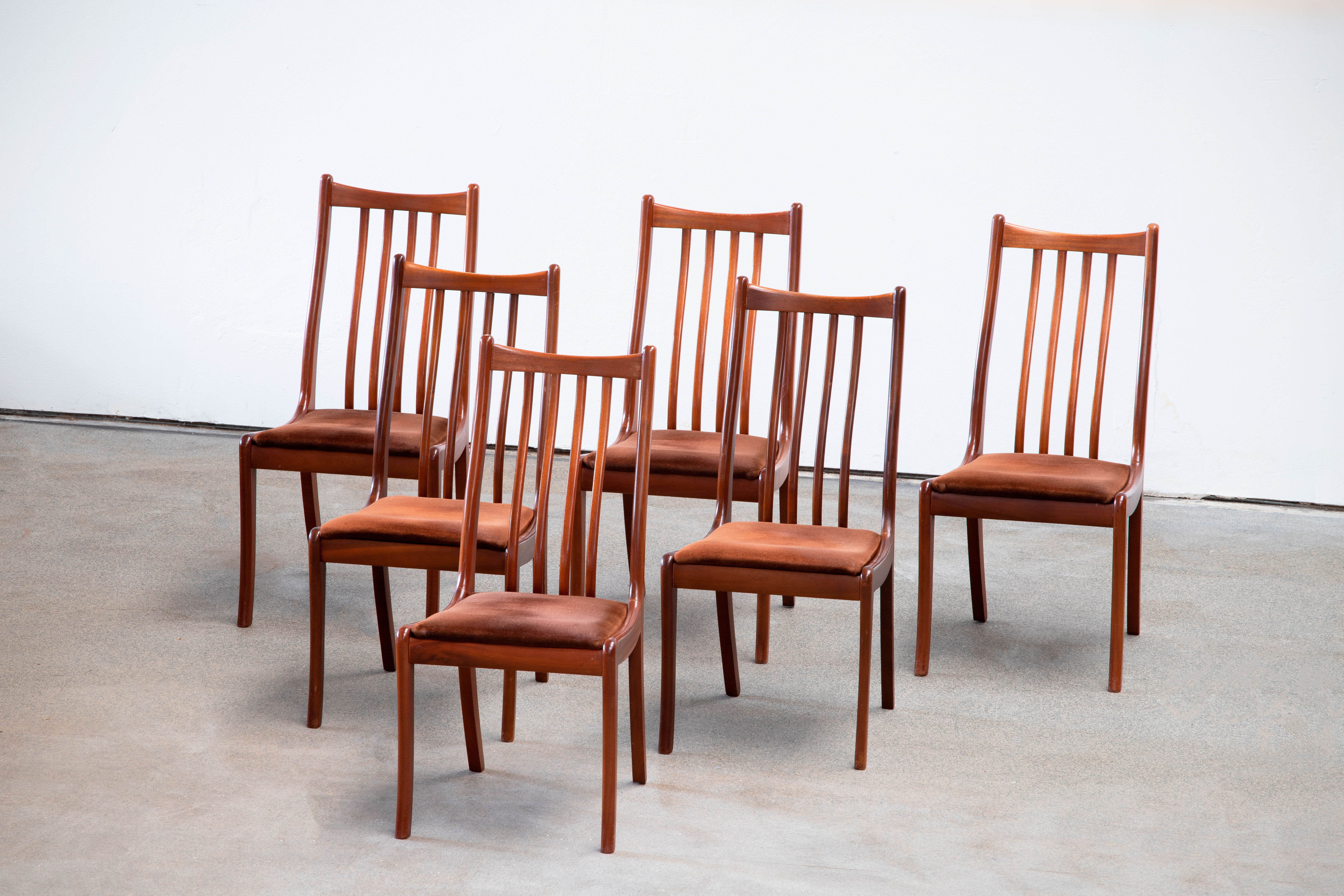 Series of 6 scandinavian chairs