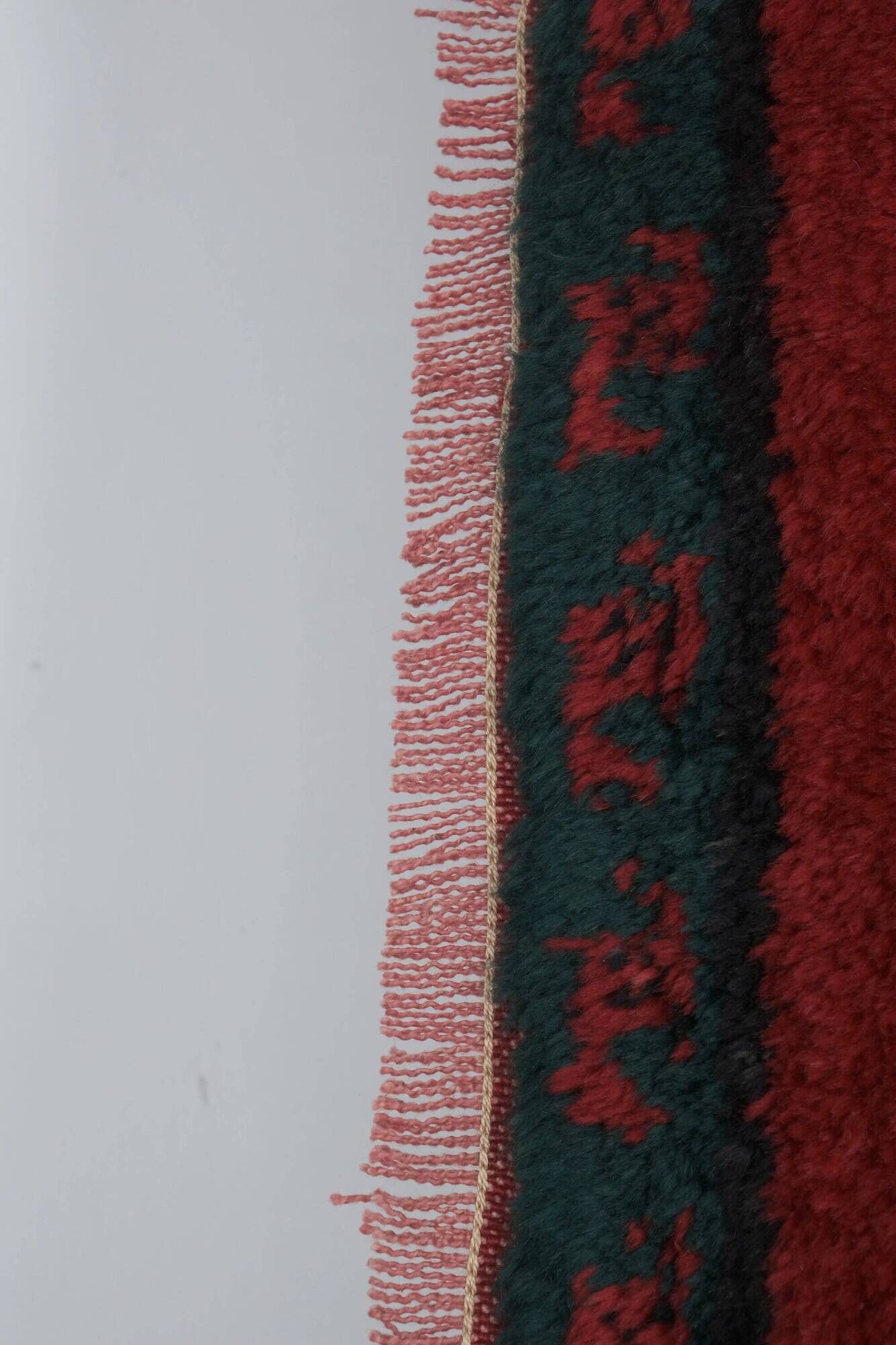 Vintage handmade Turkish rug 105x139 cm