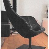 A pair of FJORD swivel chairs from the MOROSO brand