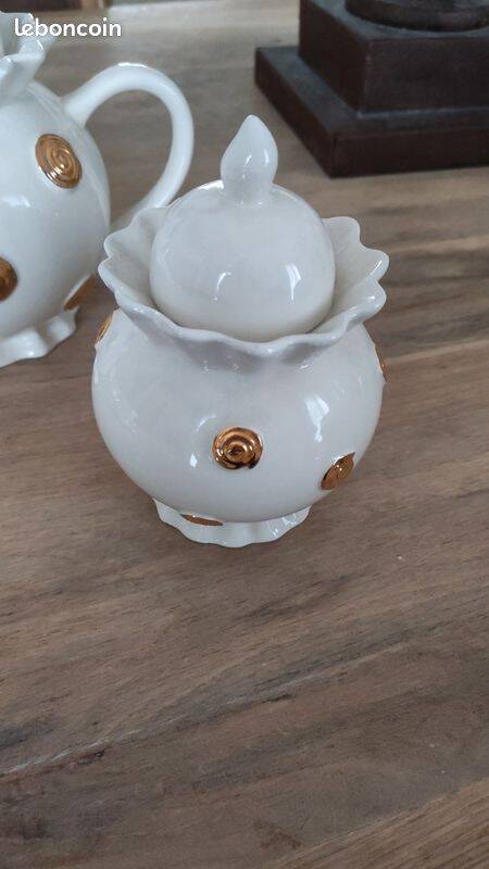 Tea Service WHAT'S VINCENT – White Porcelain & Gold Dots – 12 pieces