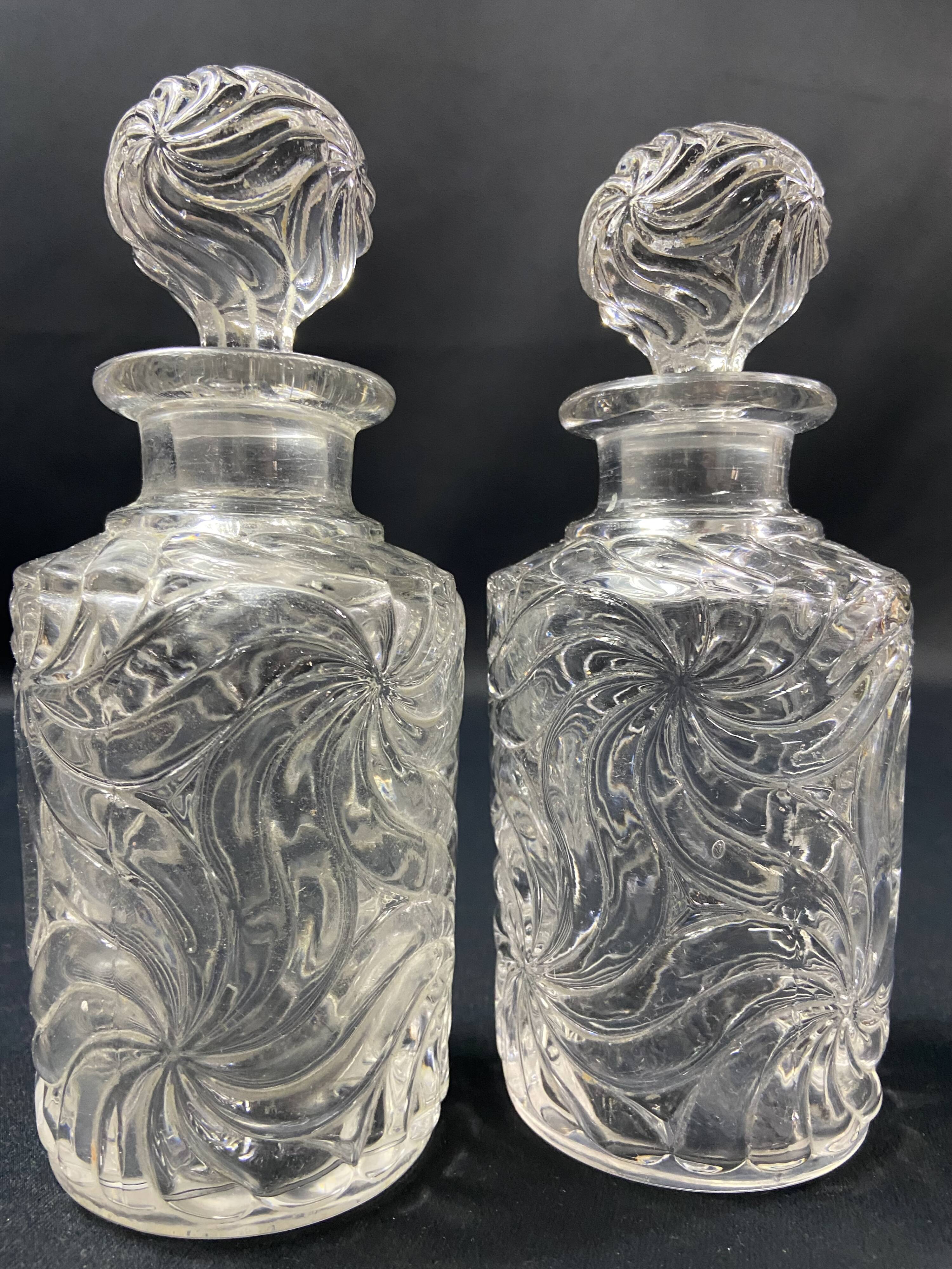Pair of early 20th century SAINT LOUIS crystal perfume bottles, Fleurs de viole model