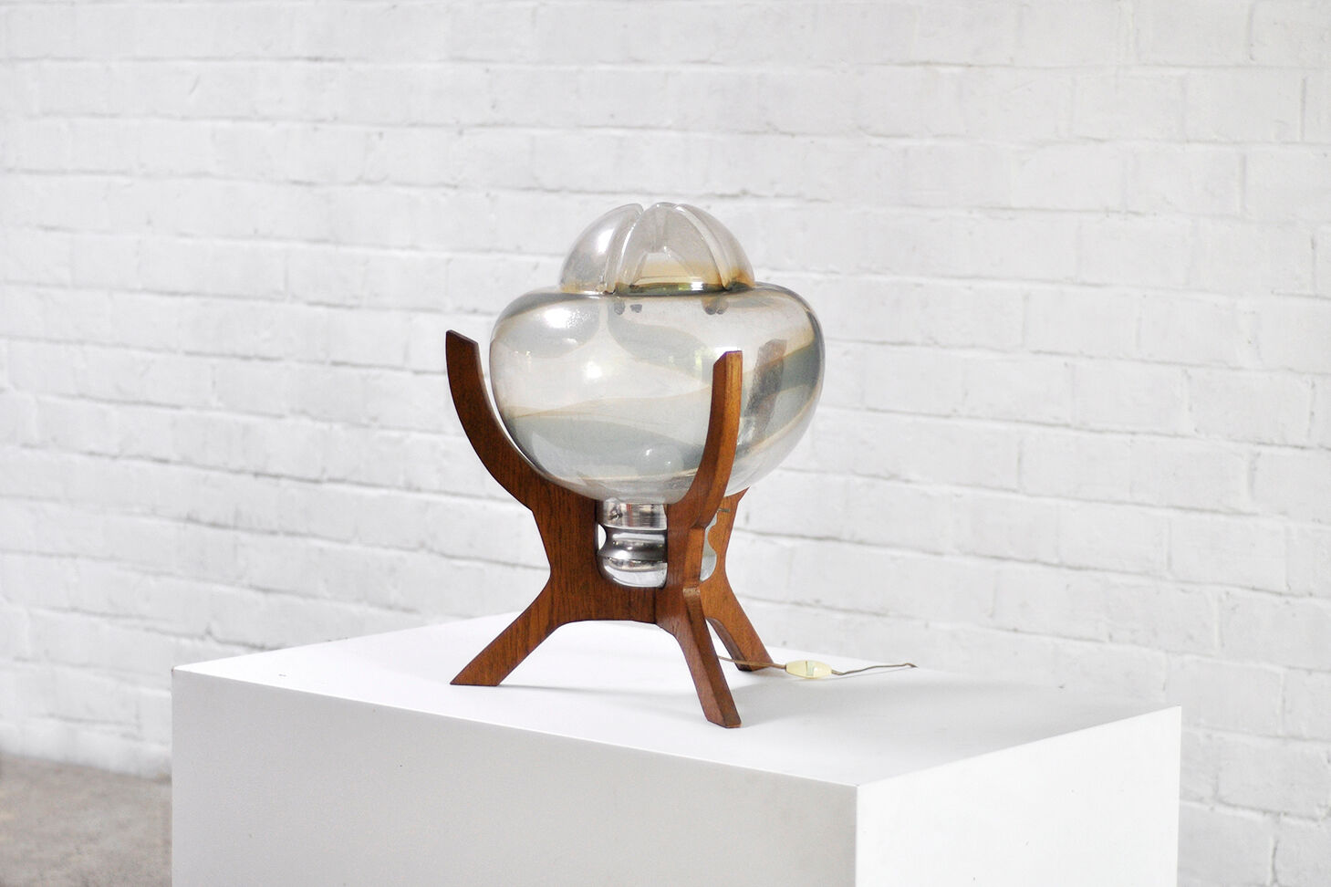 Lampe de table vintage de Murano avec base en bois, années 1960