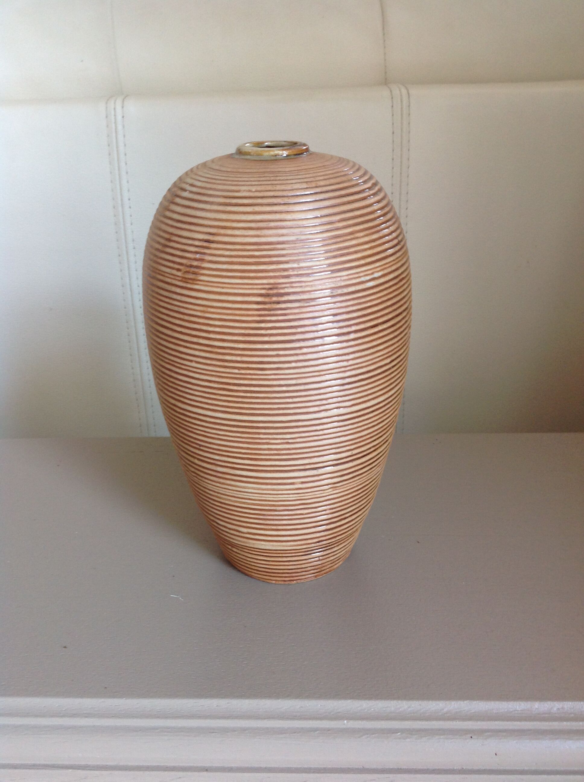Soliflore ovoid vase in beige ceramic / vintage 70s