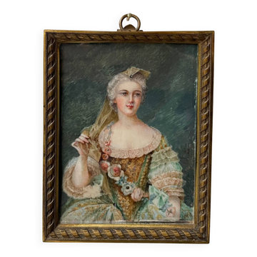 Miniature XIXe représentant une femme du XVIIIe cadre en bronze