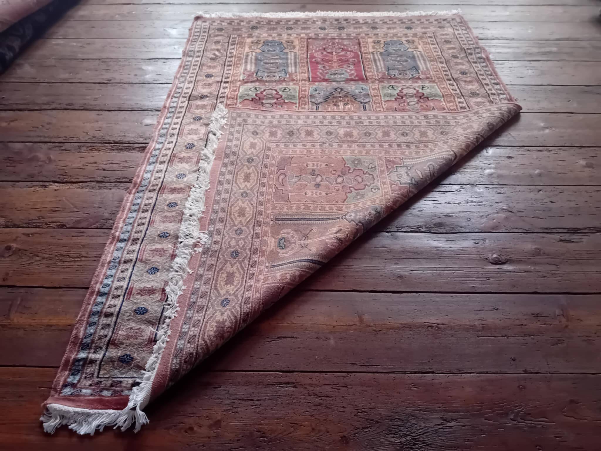 Handmade Pakistani Kafkazi Rug 183x129cm