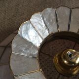 Mother-of-pearl suspension