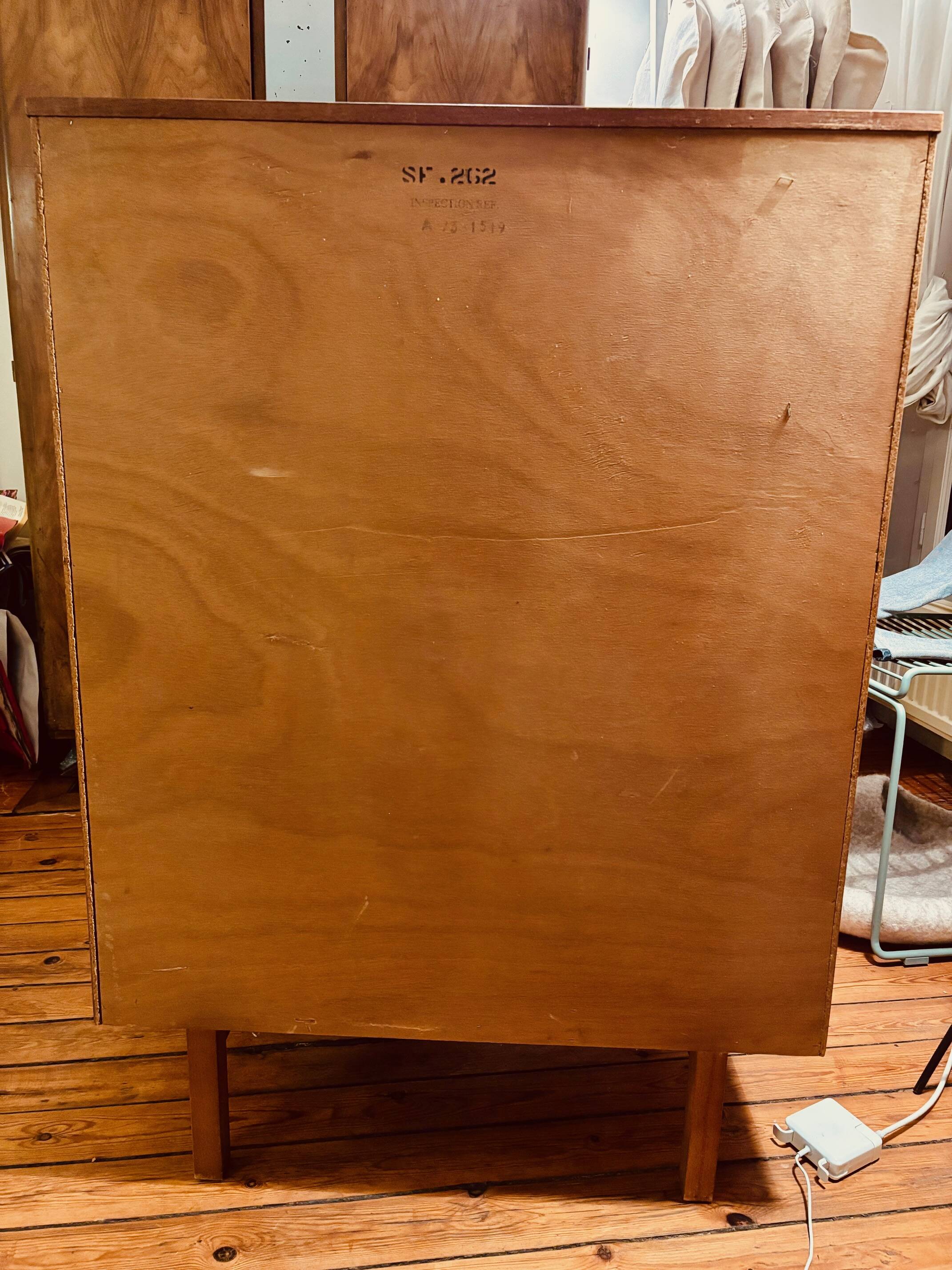 Scandinavian chest of drawers with 5 teak drawers.