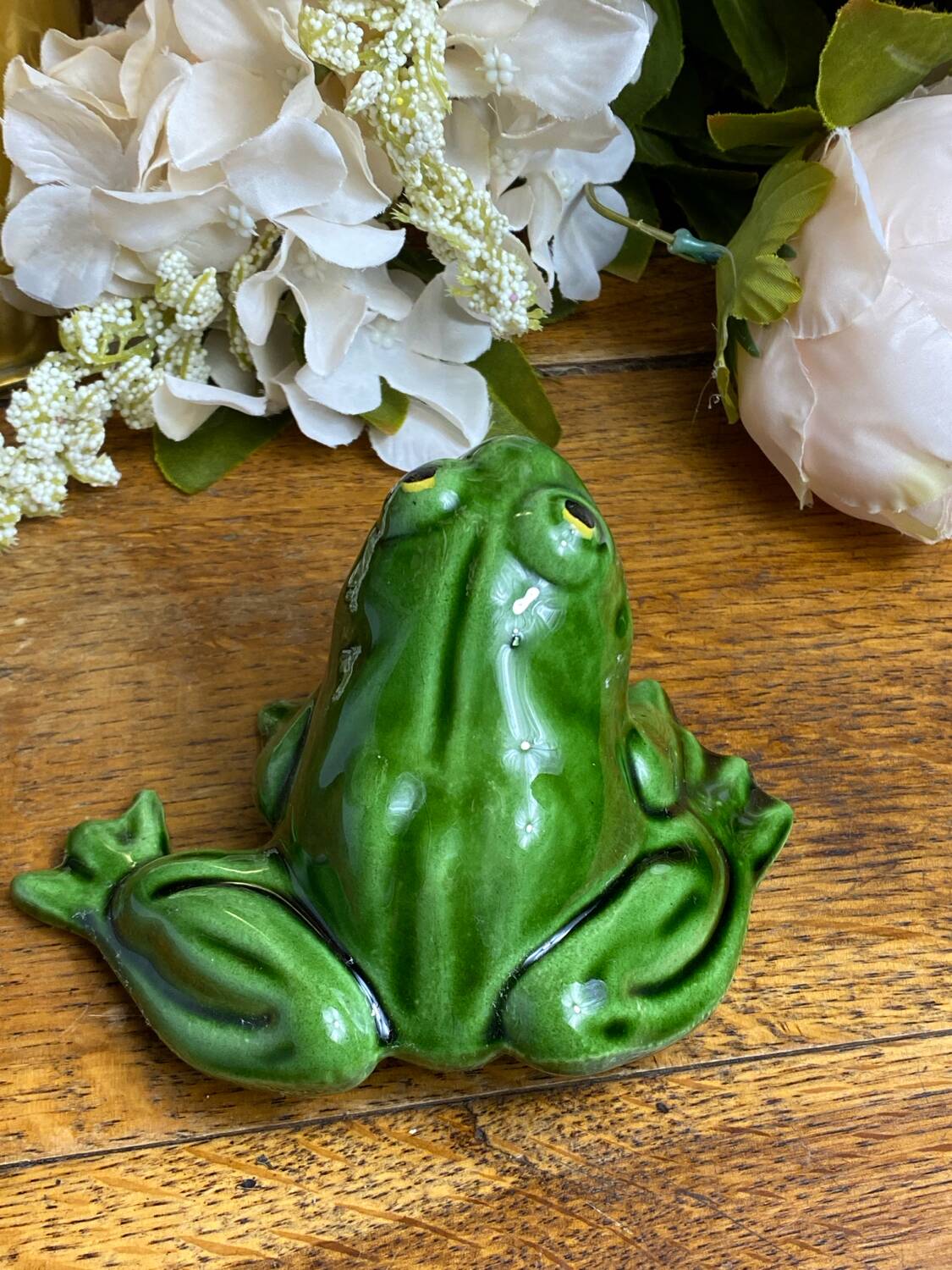 Glazed ceramic frog