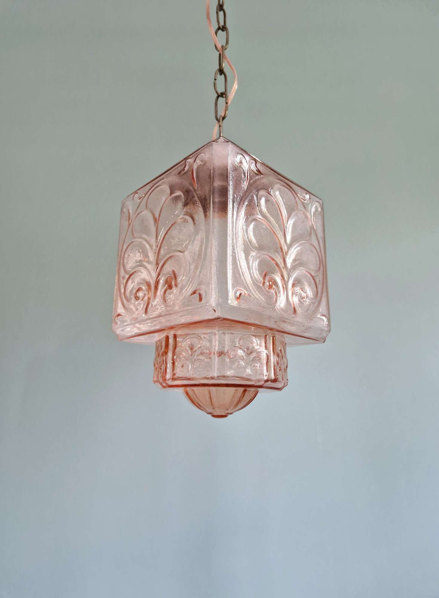 Art Deco pendant light in pale pink glass, 1920s-30s