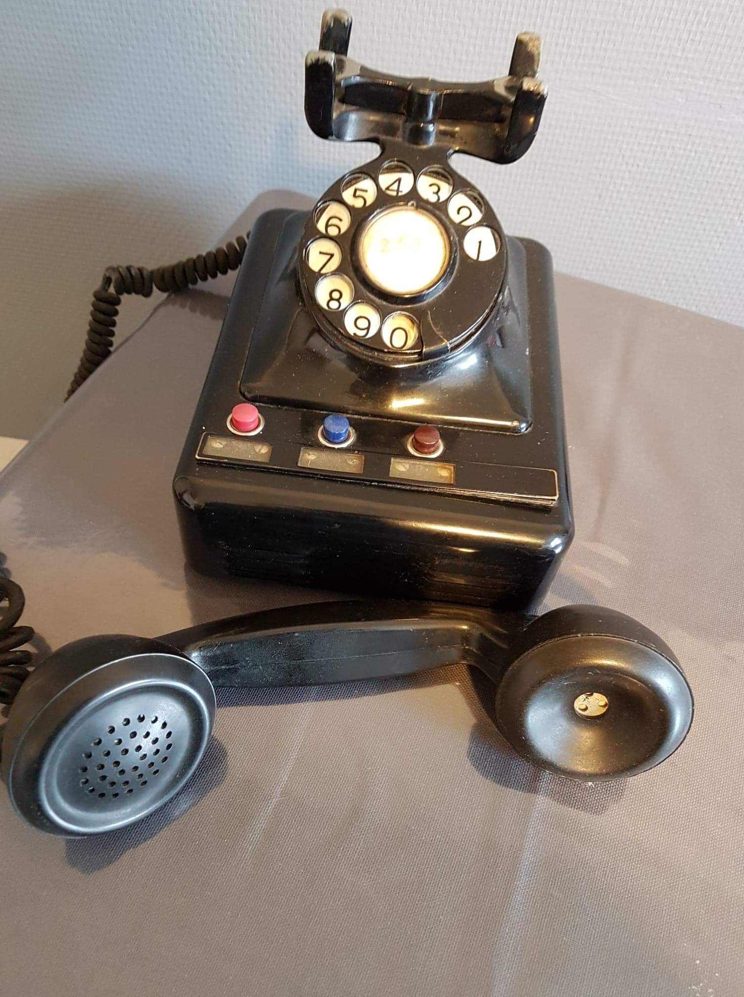 old phone in black Bakelite 1940s