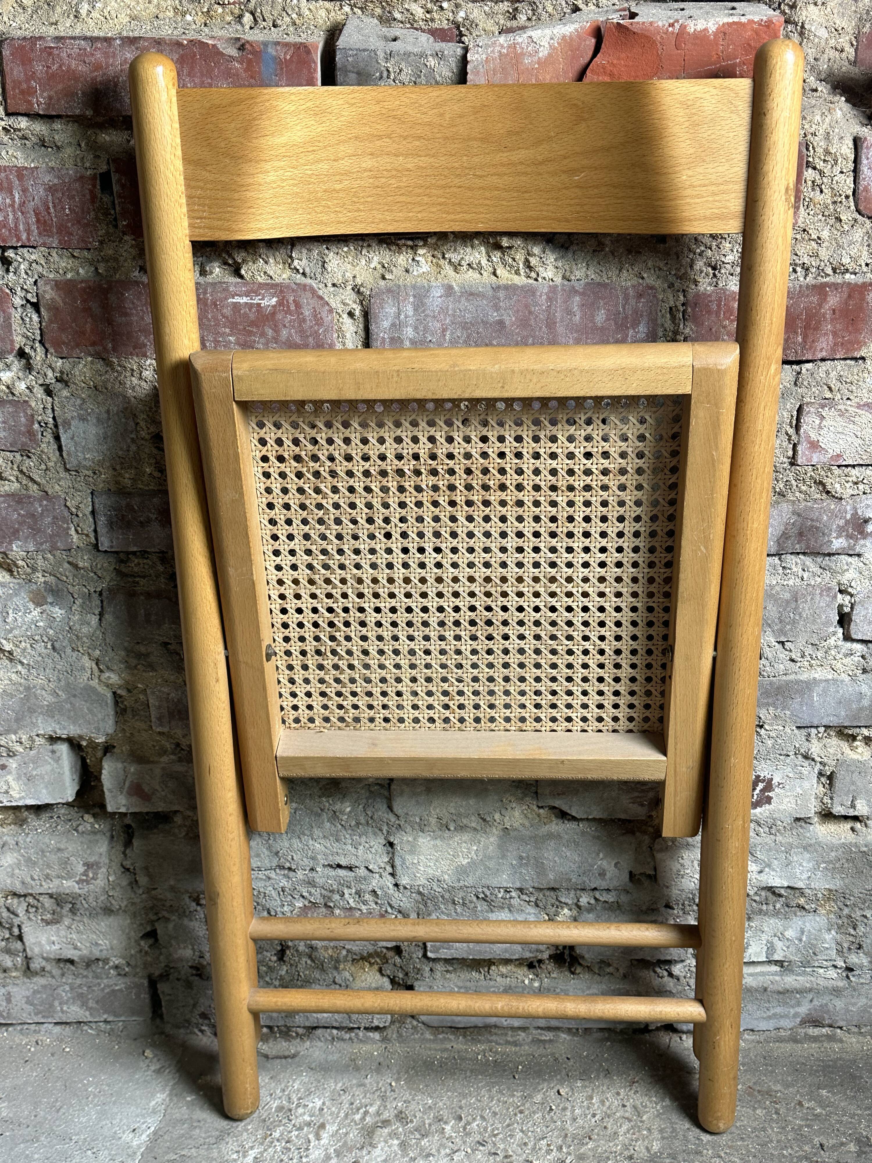 Foldable Italian chairs (set of 4) in beech and rattan 1980