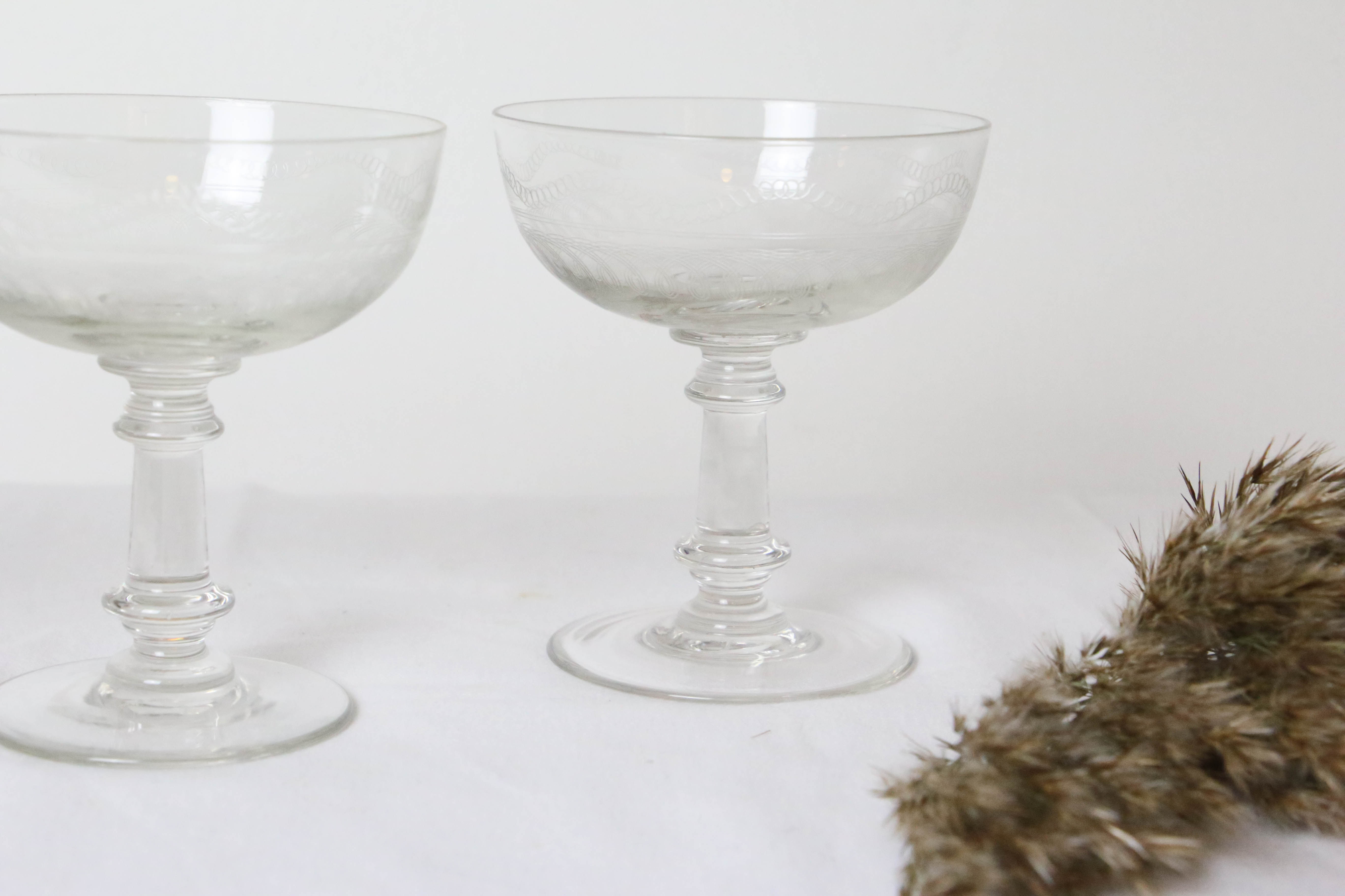 Set of 3 glasses of champagne, vintage