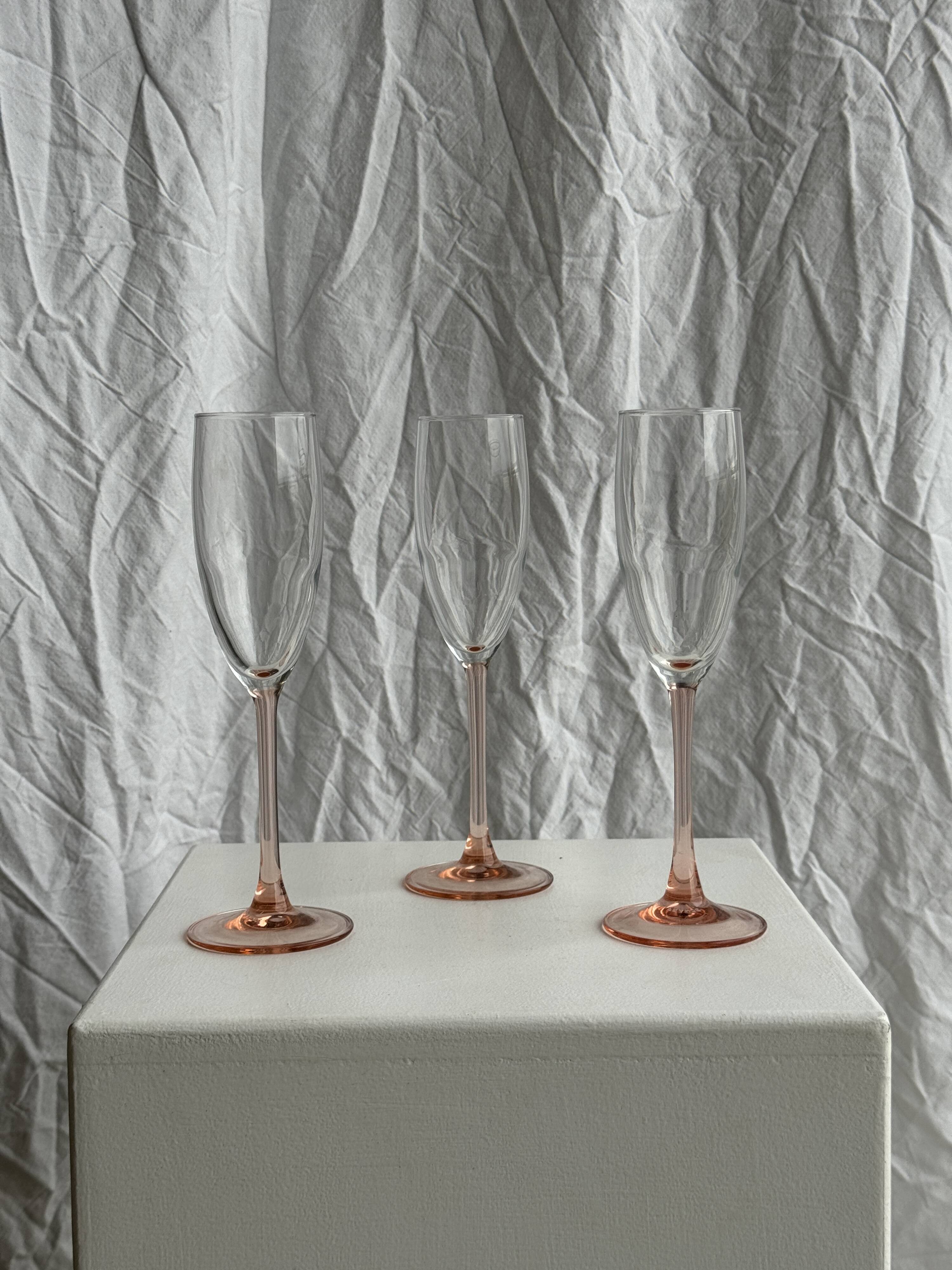 Set of 3 vintage pink champagne flutes H22