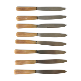 Lot de 8 couteaux en corne années 50-60