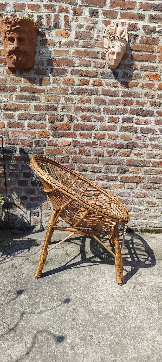 Pair of wicker armchairs