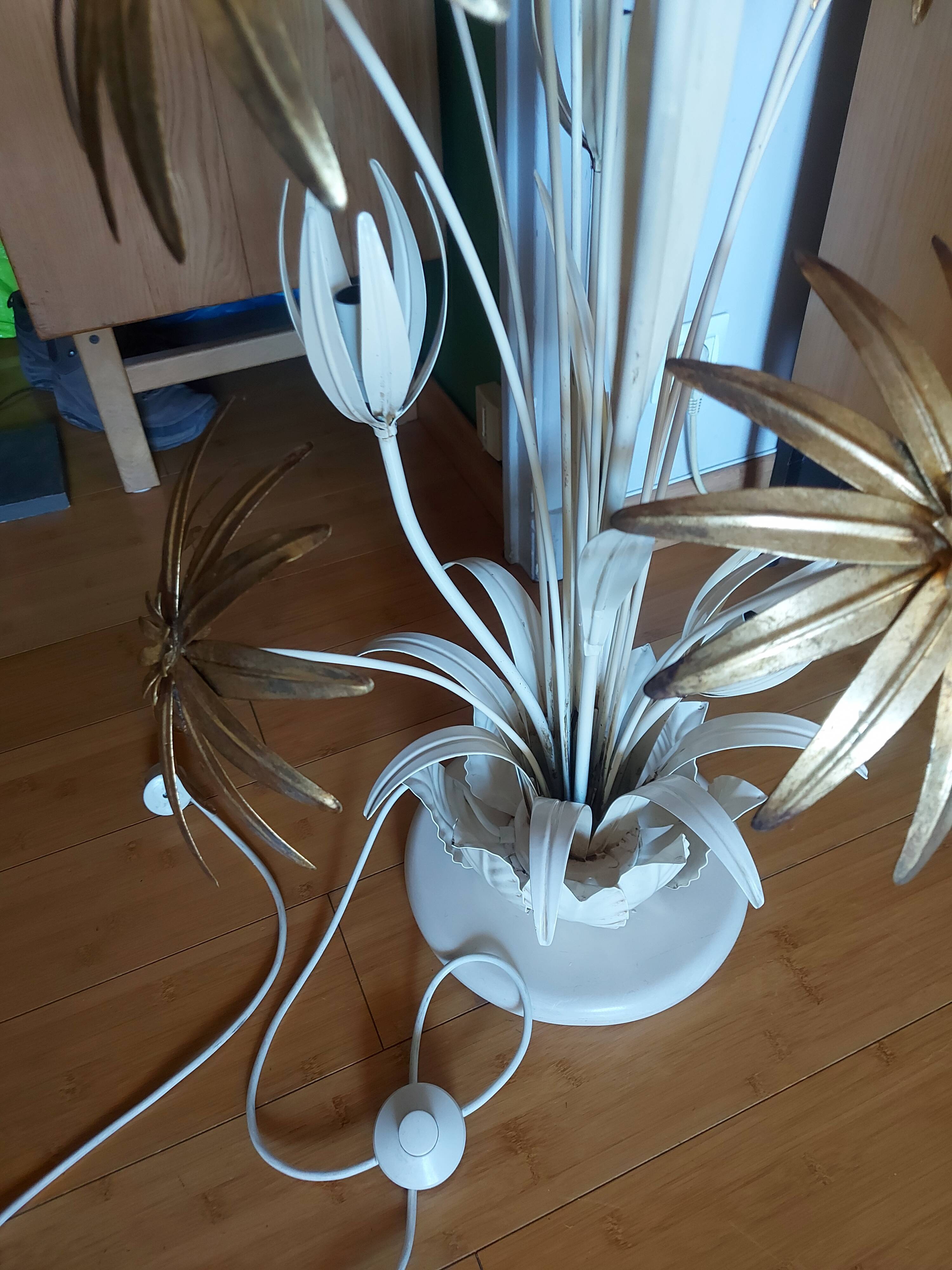 Flower floor lamp design 70'S , Hans Kögl