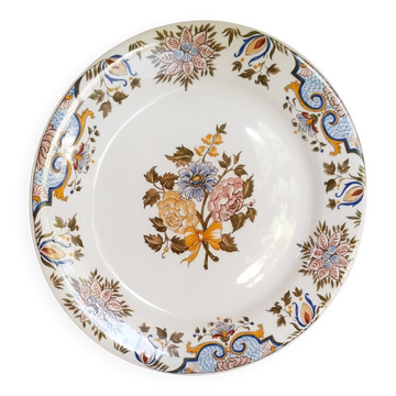 Assiette plate   en faïence de Gien  , modèle Bordeaux "Au Bouquet"