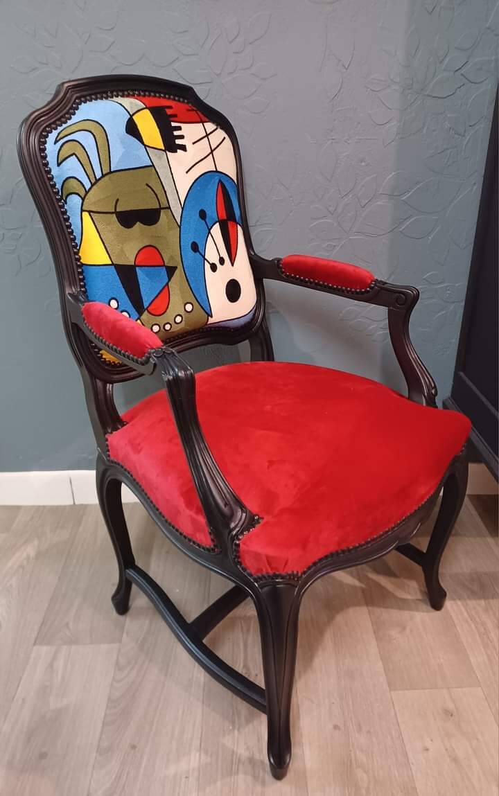 Convertible armchair